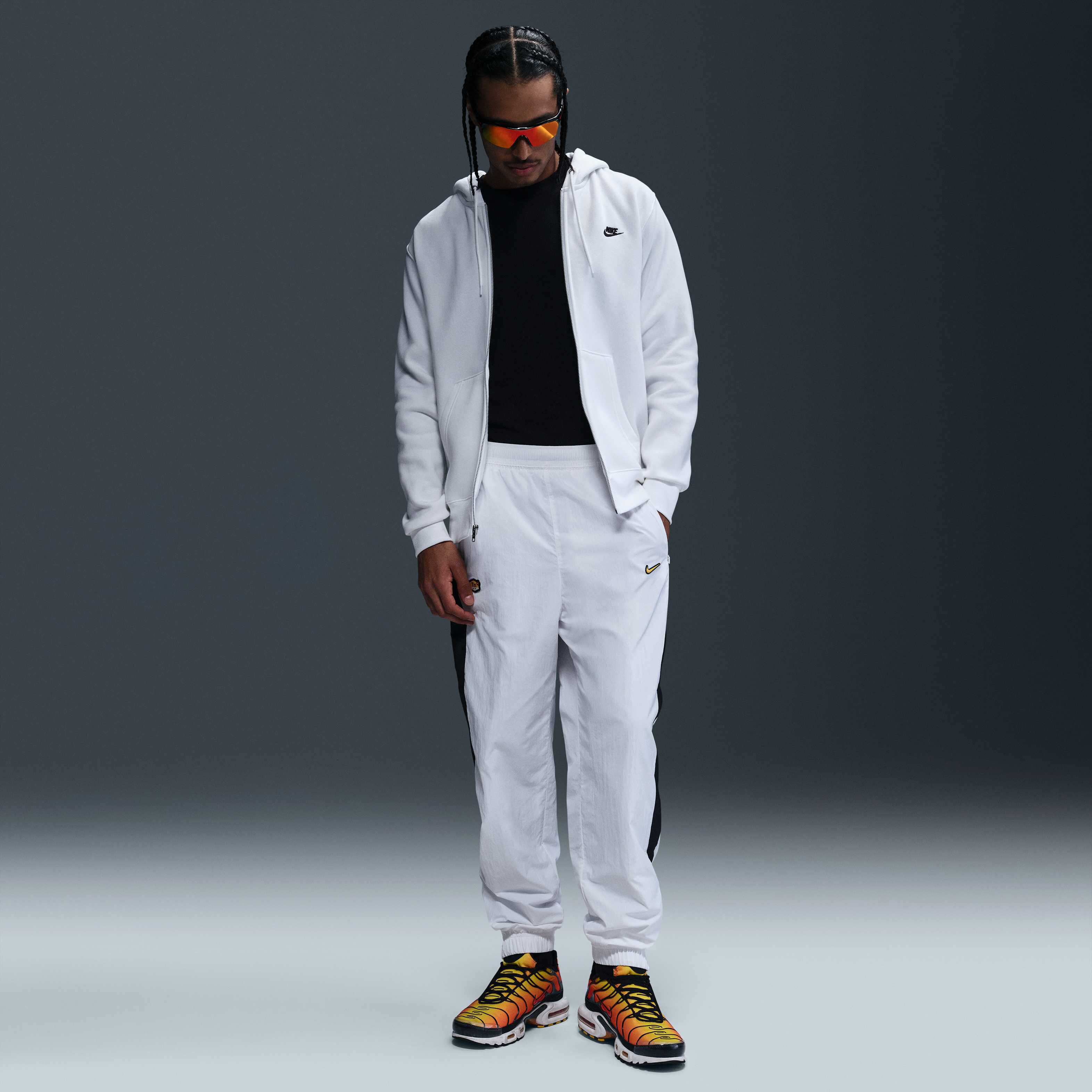 Nike Club image number 3