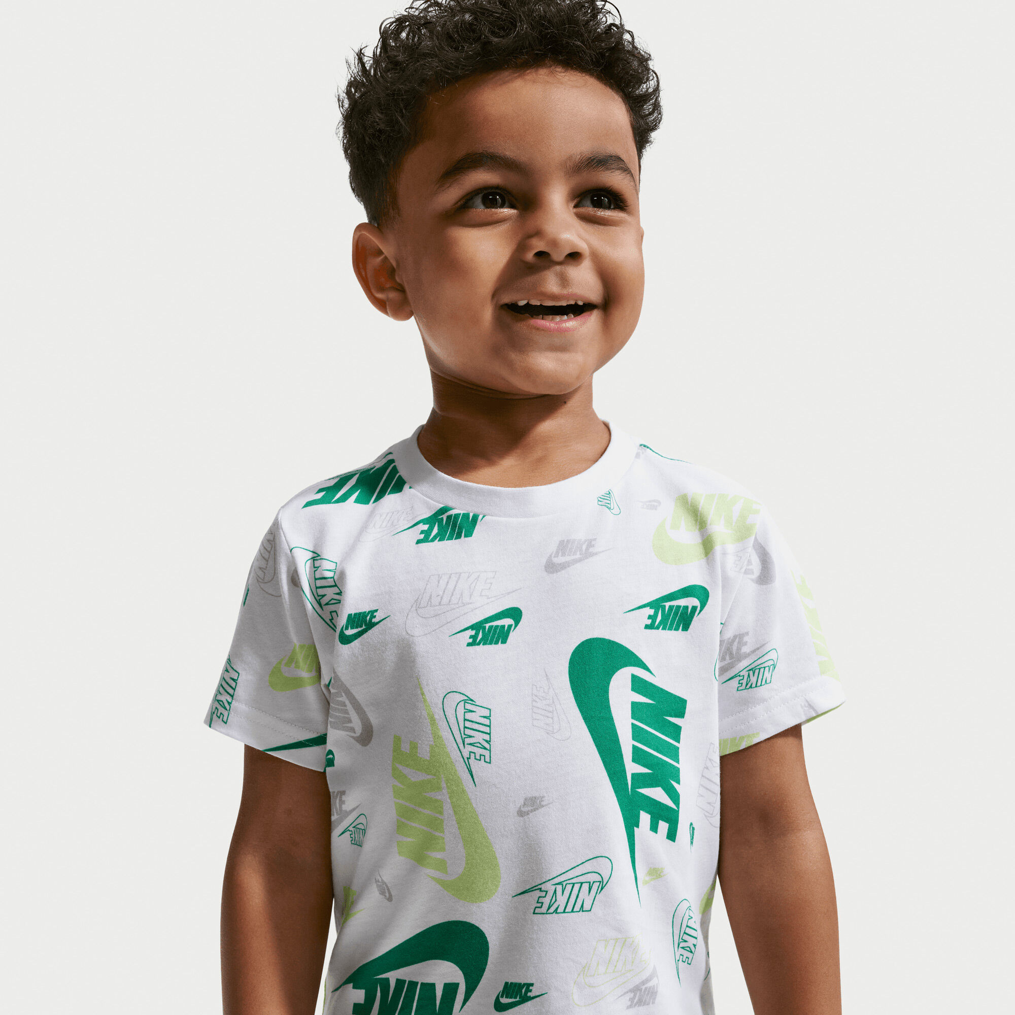 Nike Sportswear image number 2