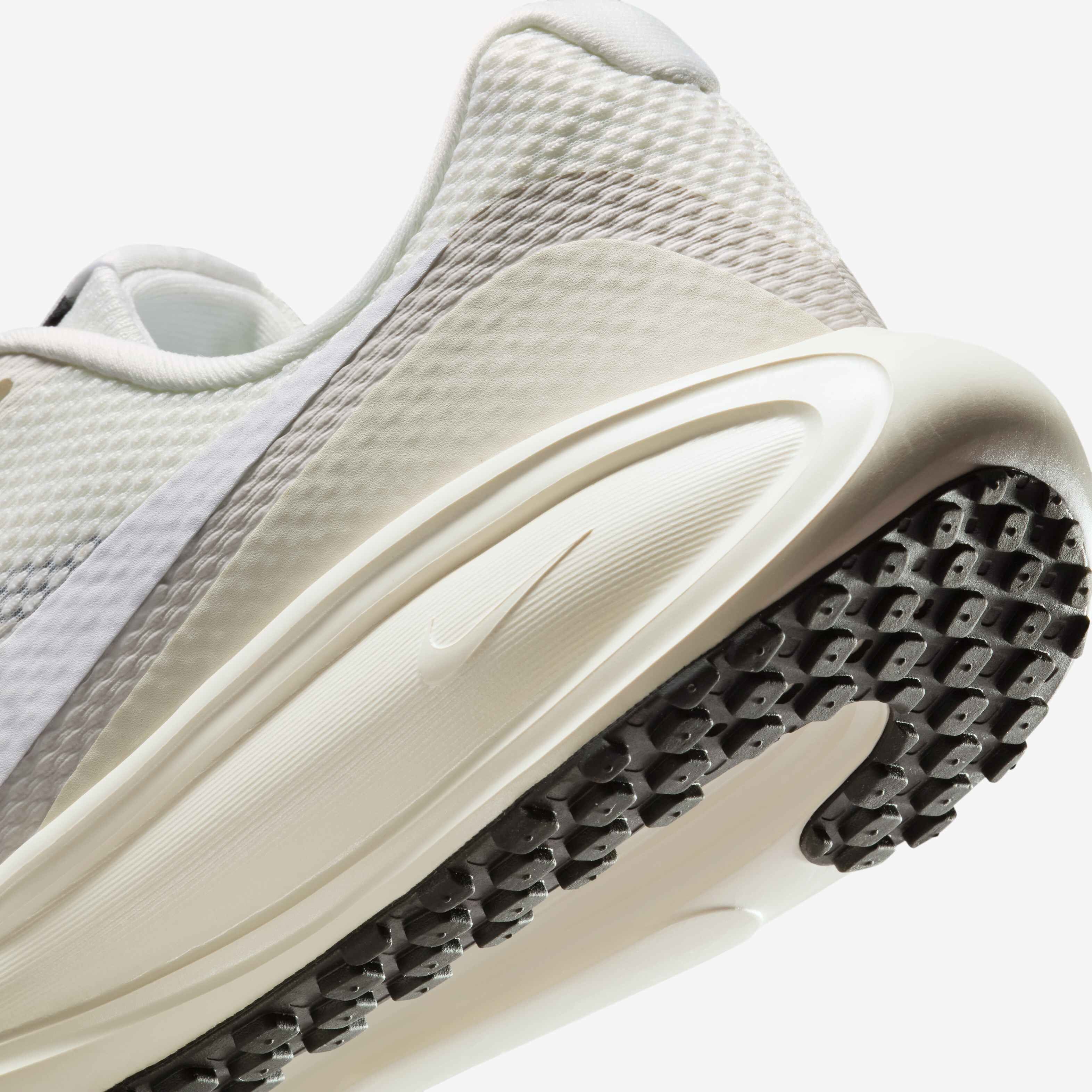 Nike Revolution 8 image number 7