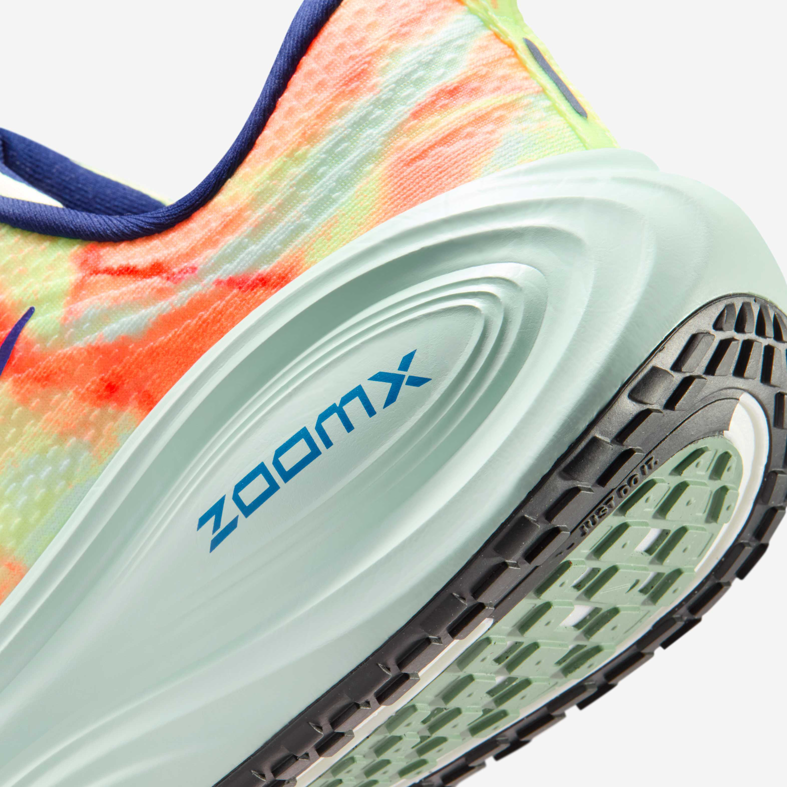 نايكي فوميرو بلاس image number 7