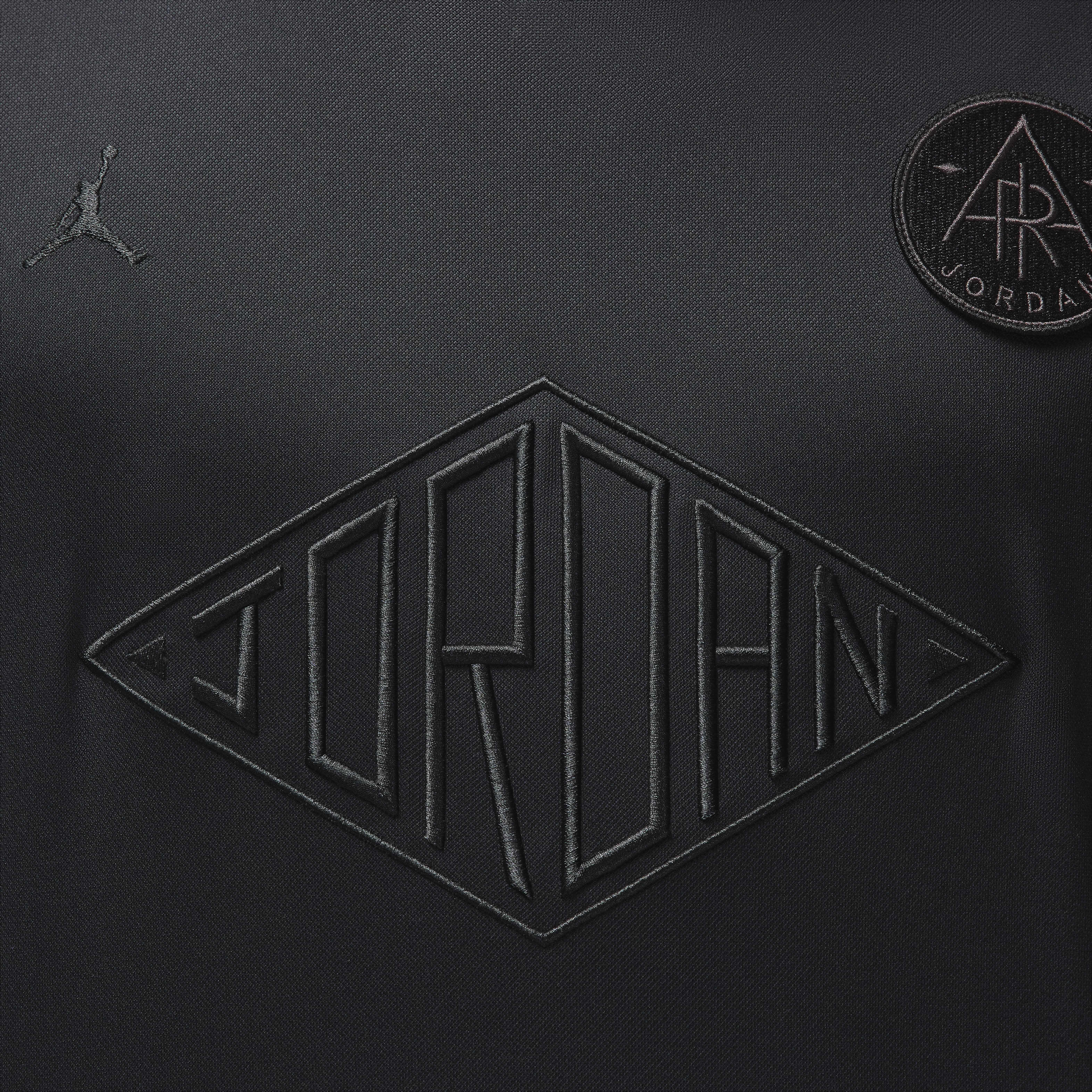 Jordan Essentials image number 5