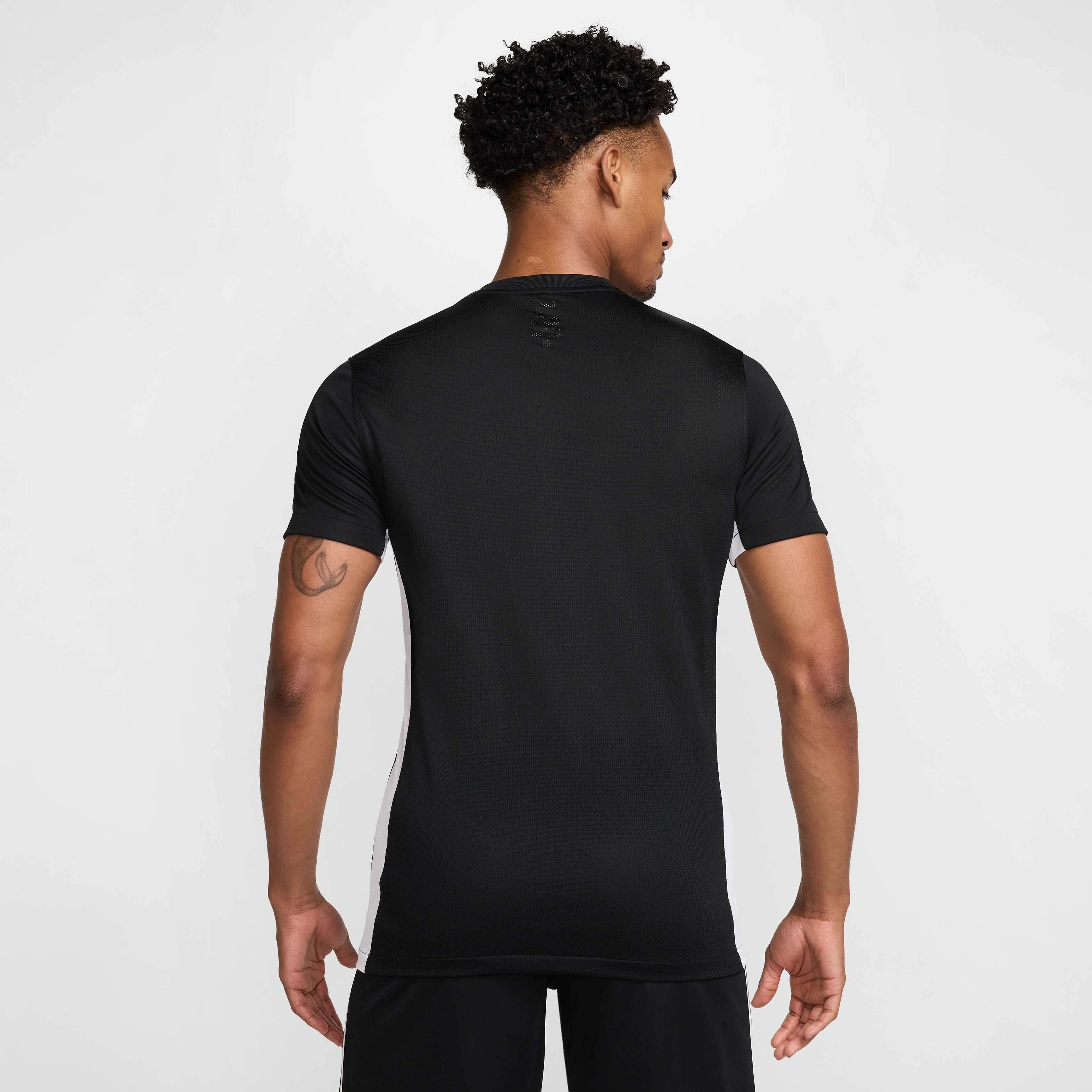 نايكي دراي-فت تشالنج جيرسي V image number 1