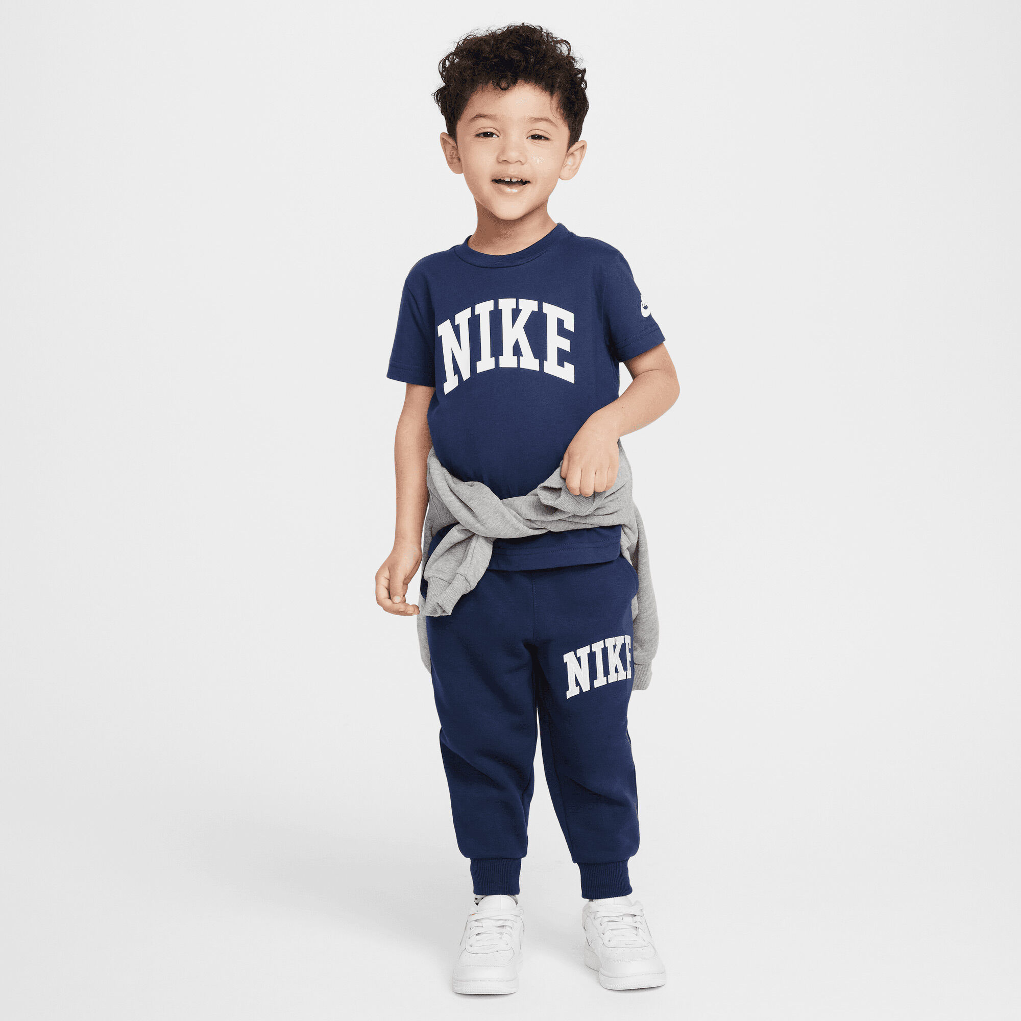 نايكي كلوب image number 4