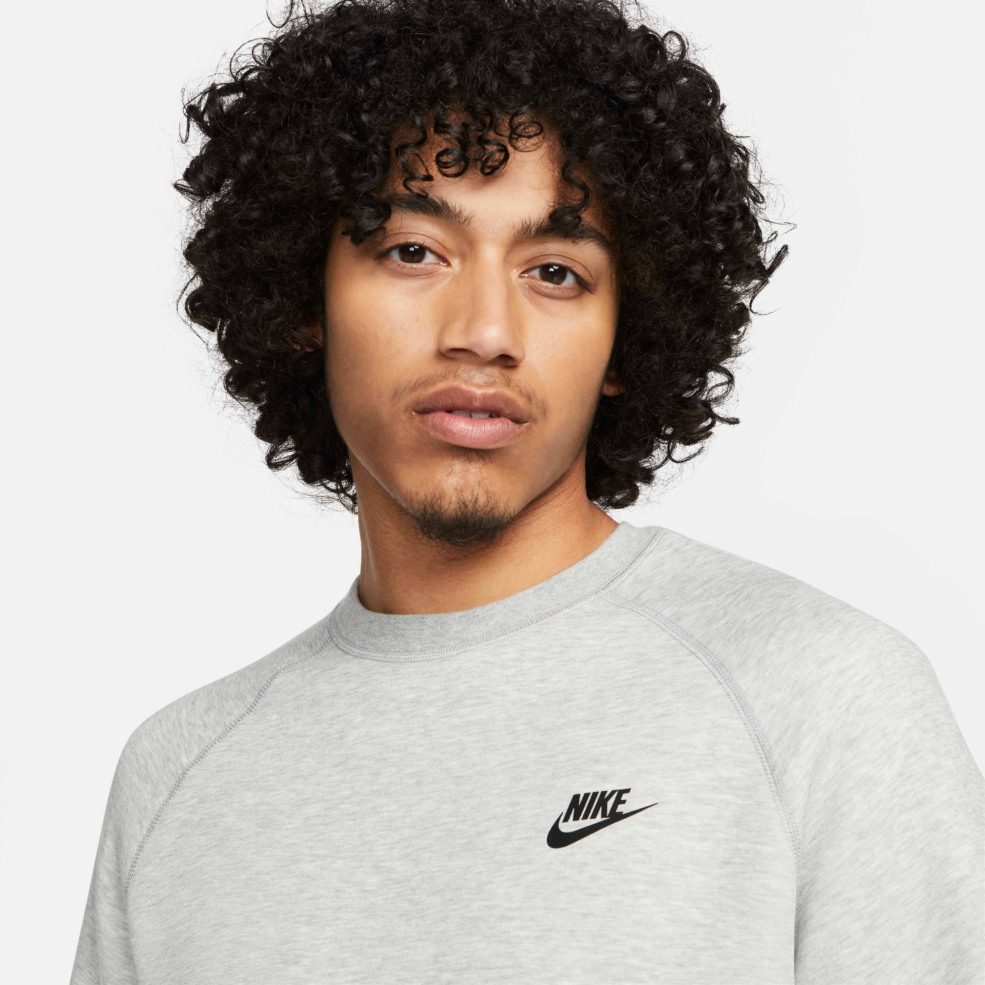 Nike Sportswear Tech Fleece image number 2