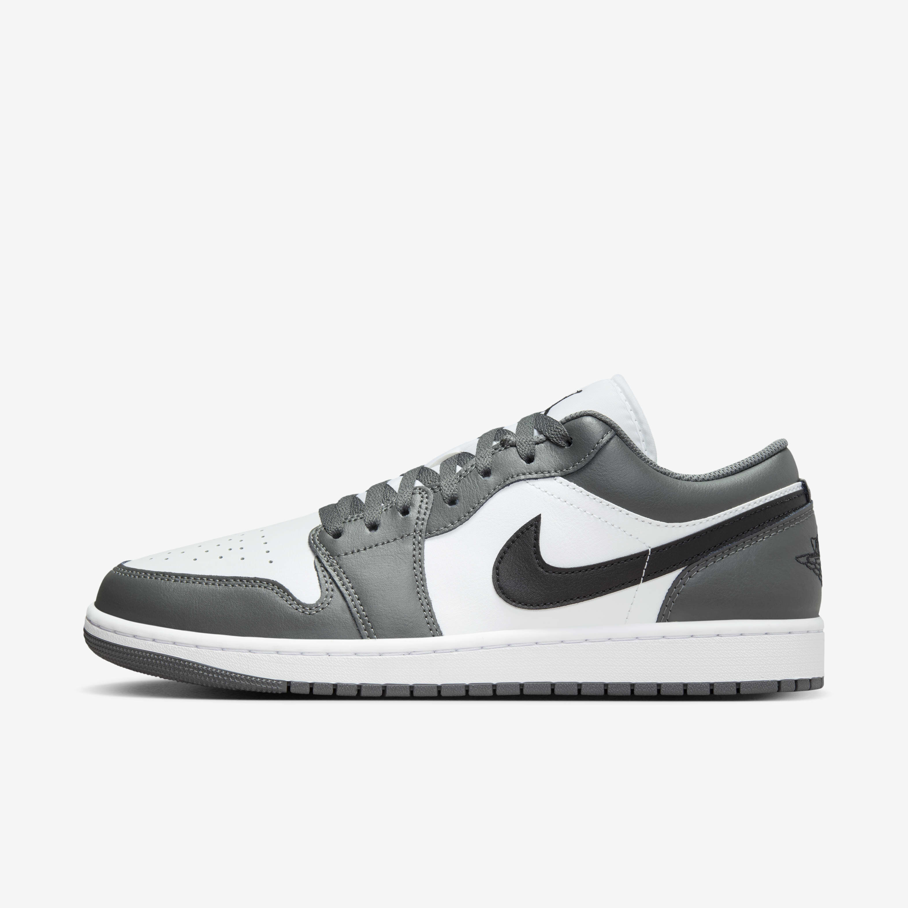 Nike shoes in abu dhabi shop