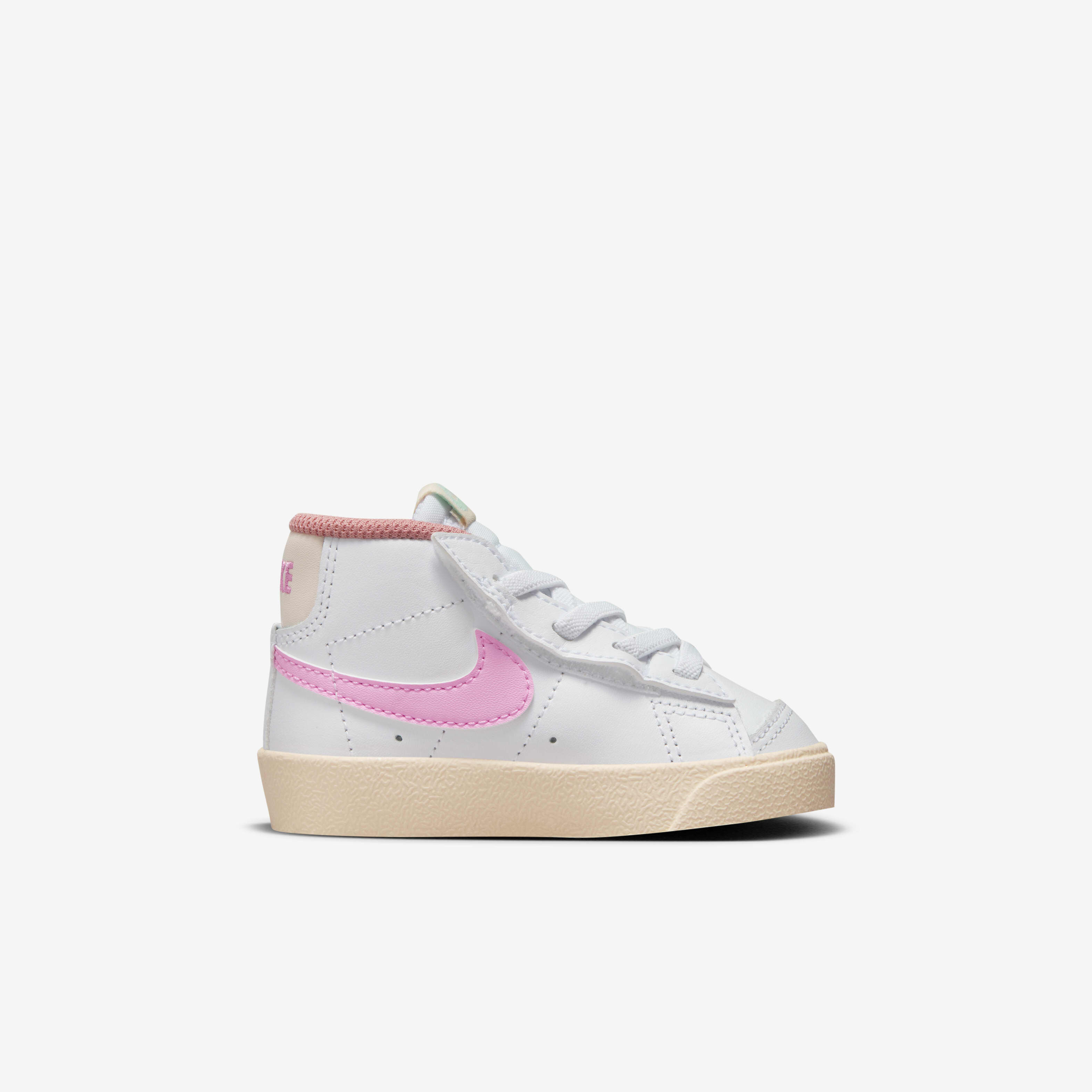 Nike Blazer Mid '77 image number 2