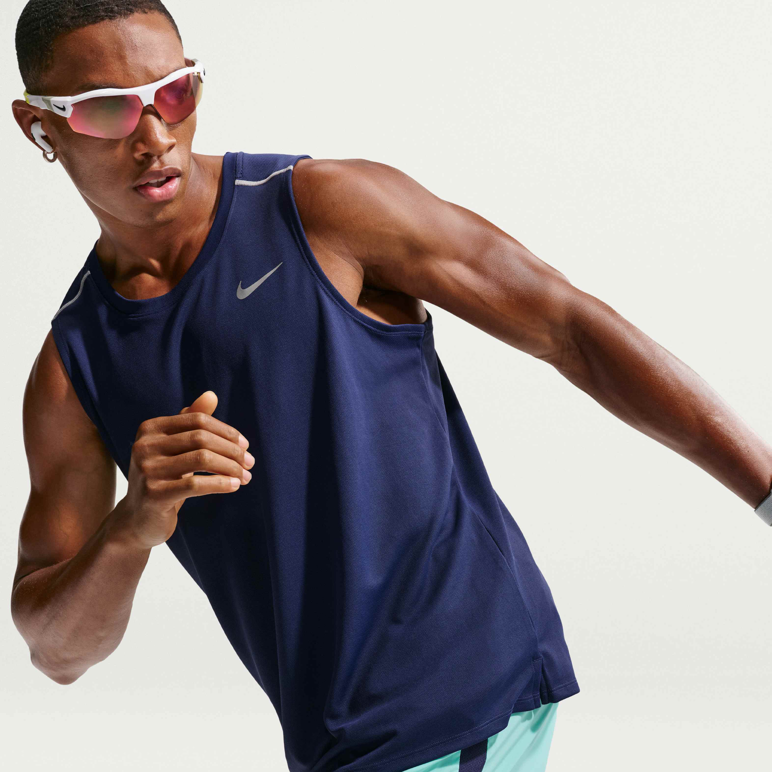 Nike Miler image number 2