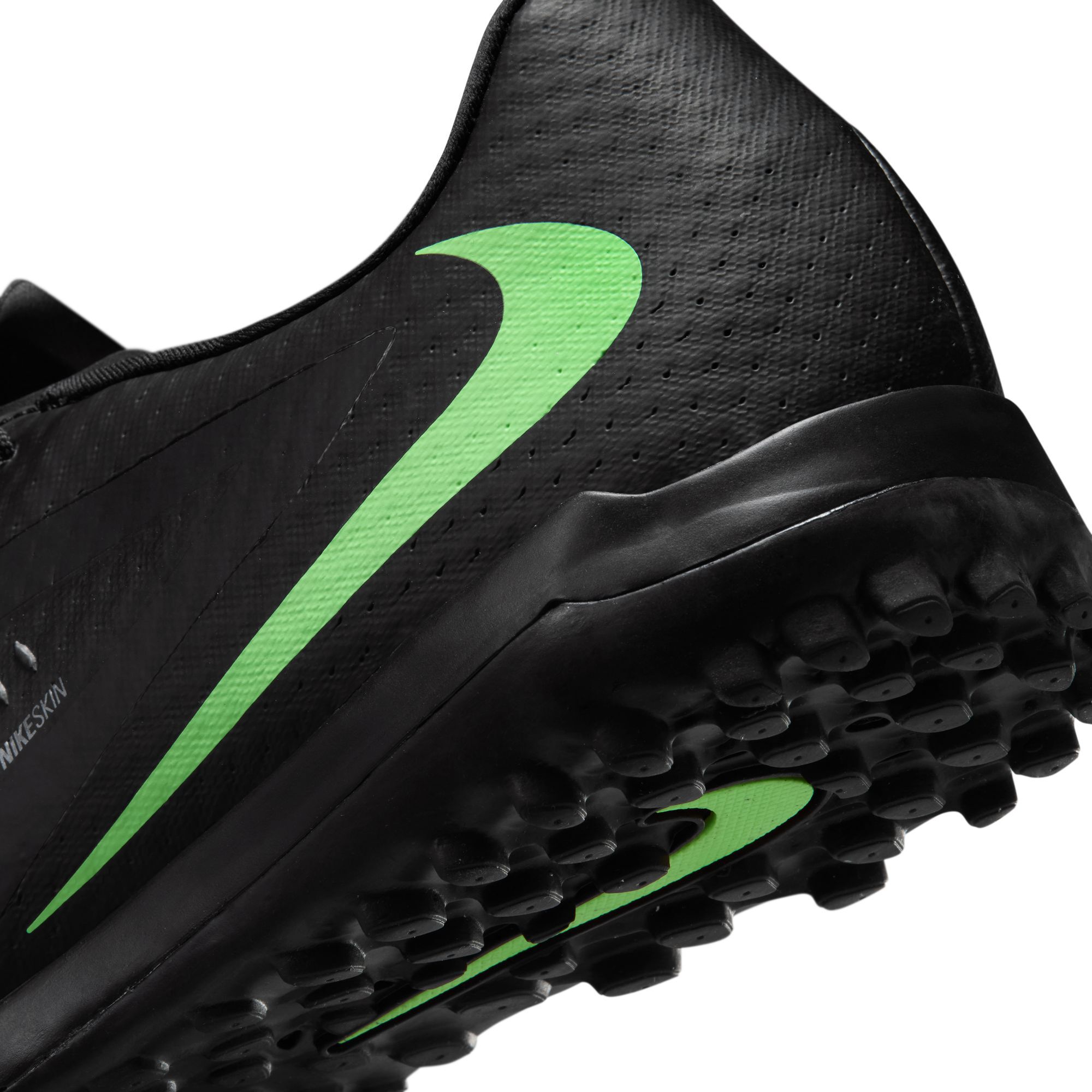 Nike Phantom 6 Low Academy image number 6