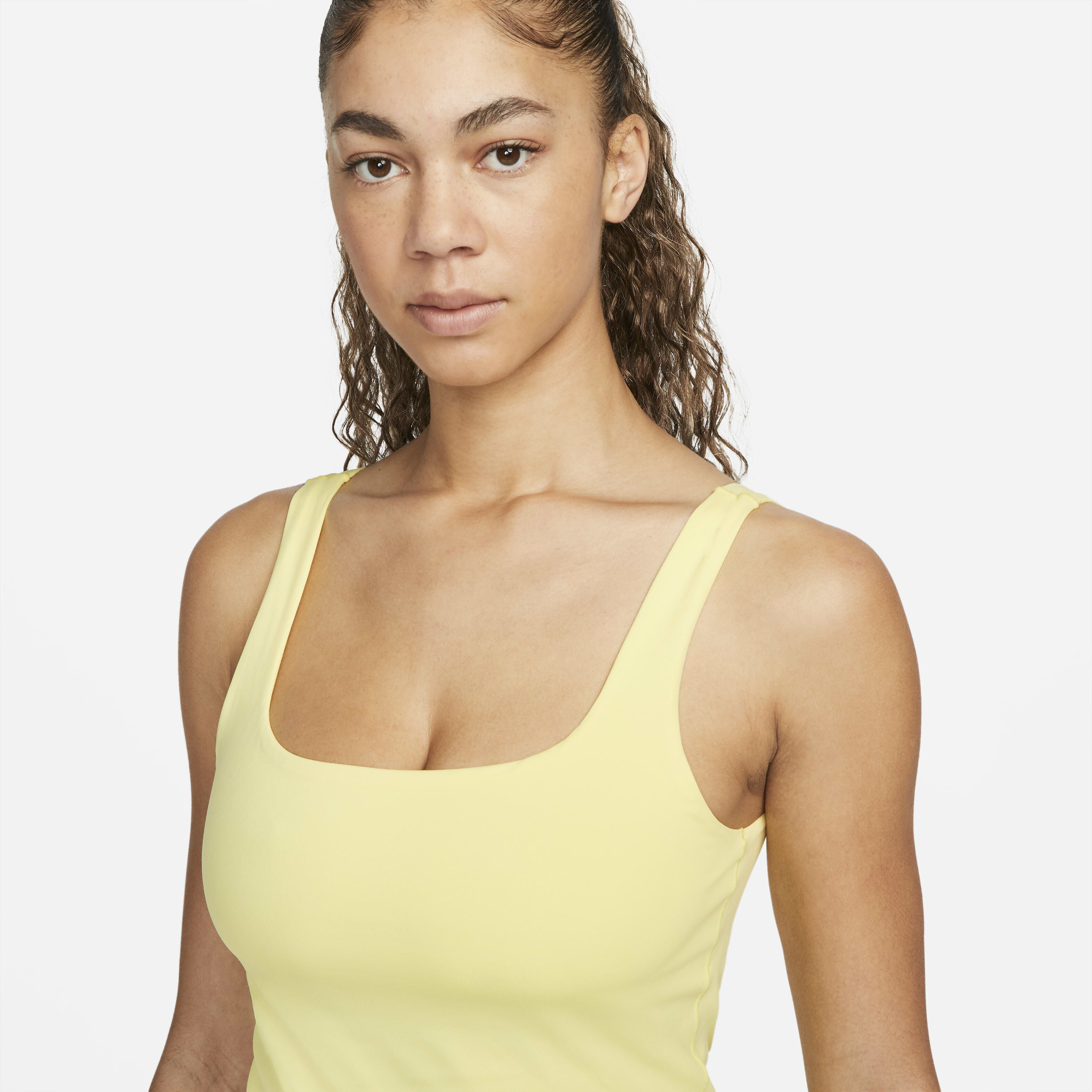 نايكي يوغا لوكس image number 2