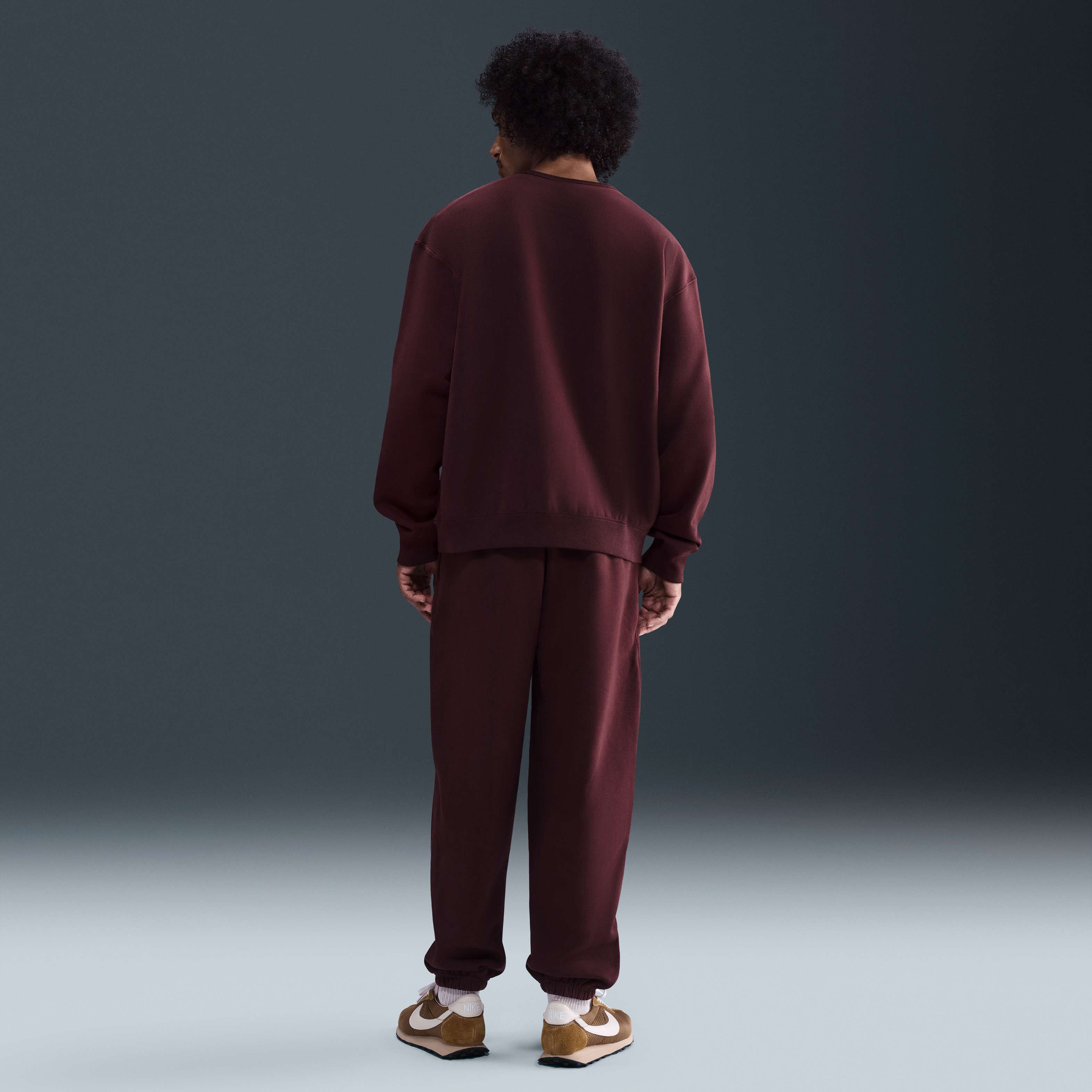 Nike Solo Swoosh image number 4