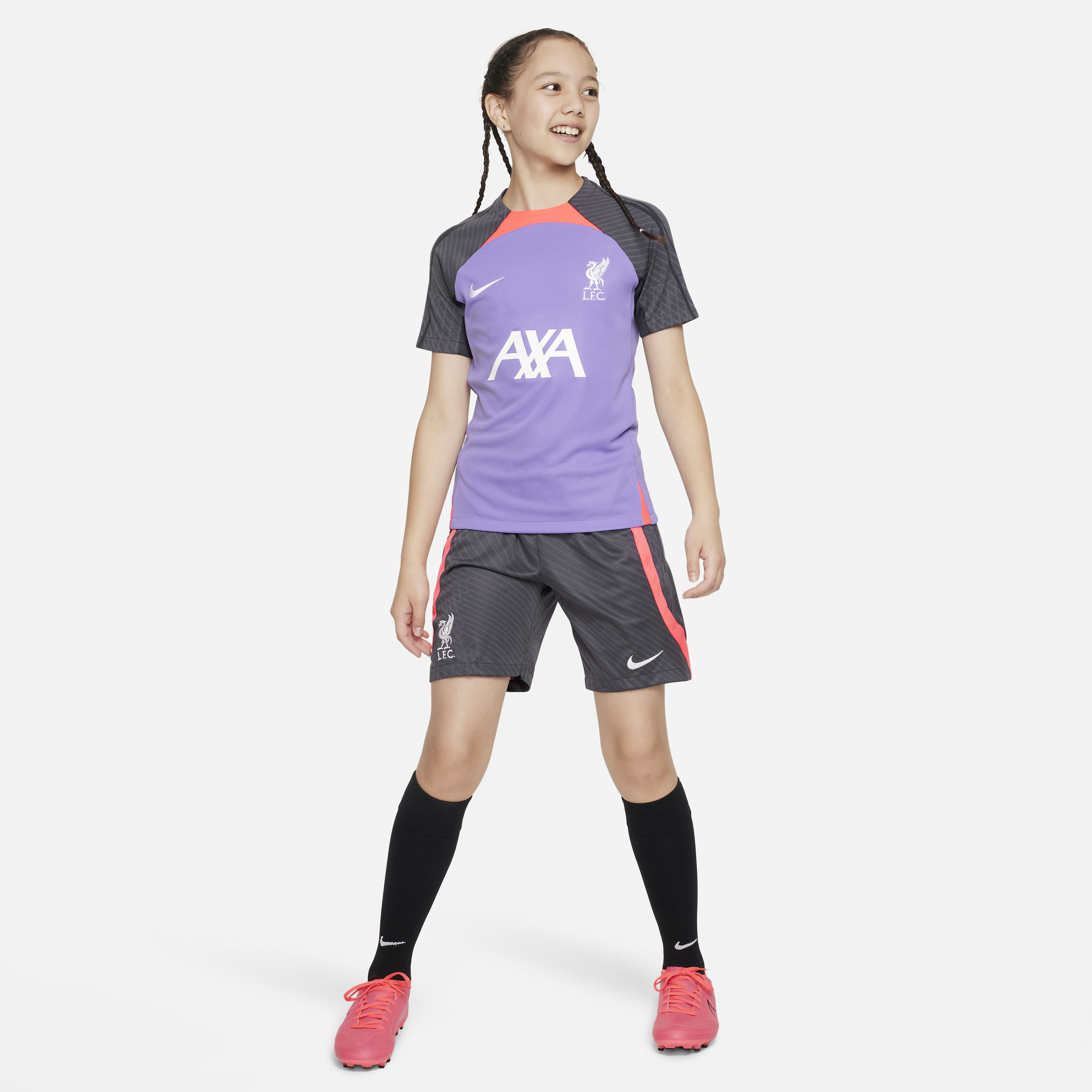 Liverpool F.C. Strike Third image number 5