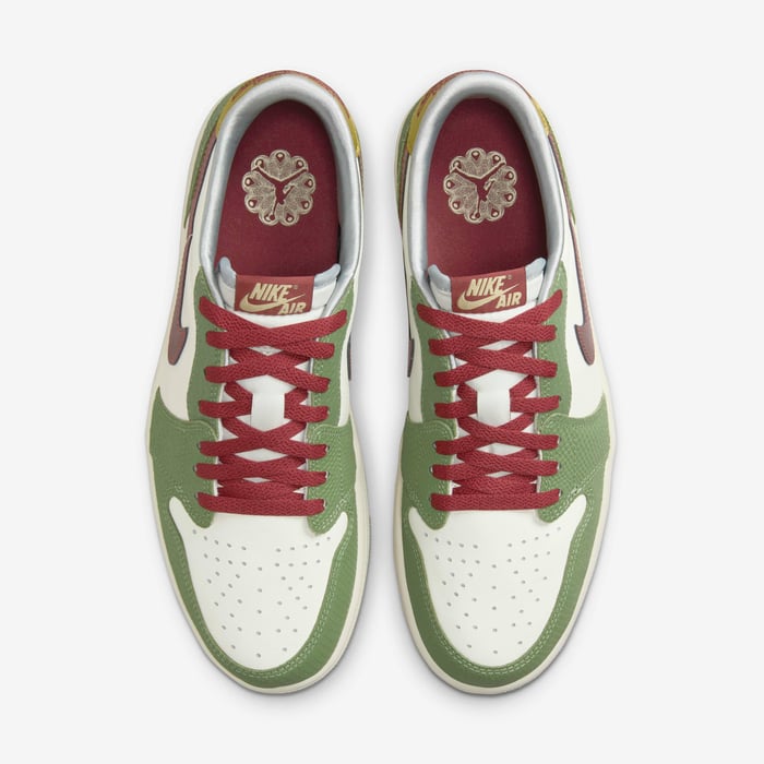 Air Jordan 1 Retro Low OG Lunar New Year image number 3 Air Jordan 1 Retro Low OG Lunar New Year image number 3