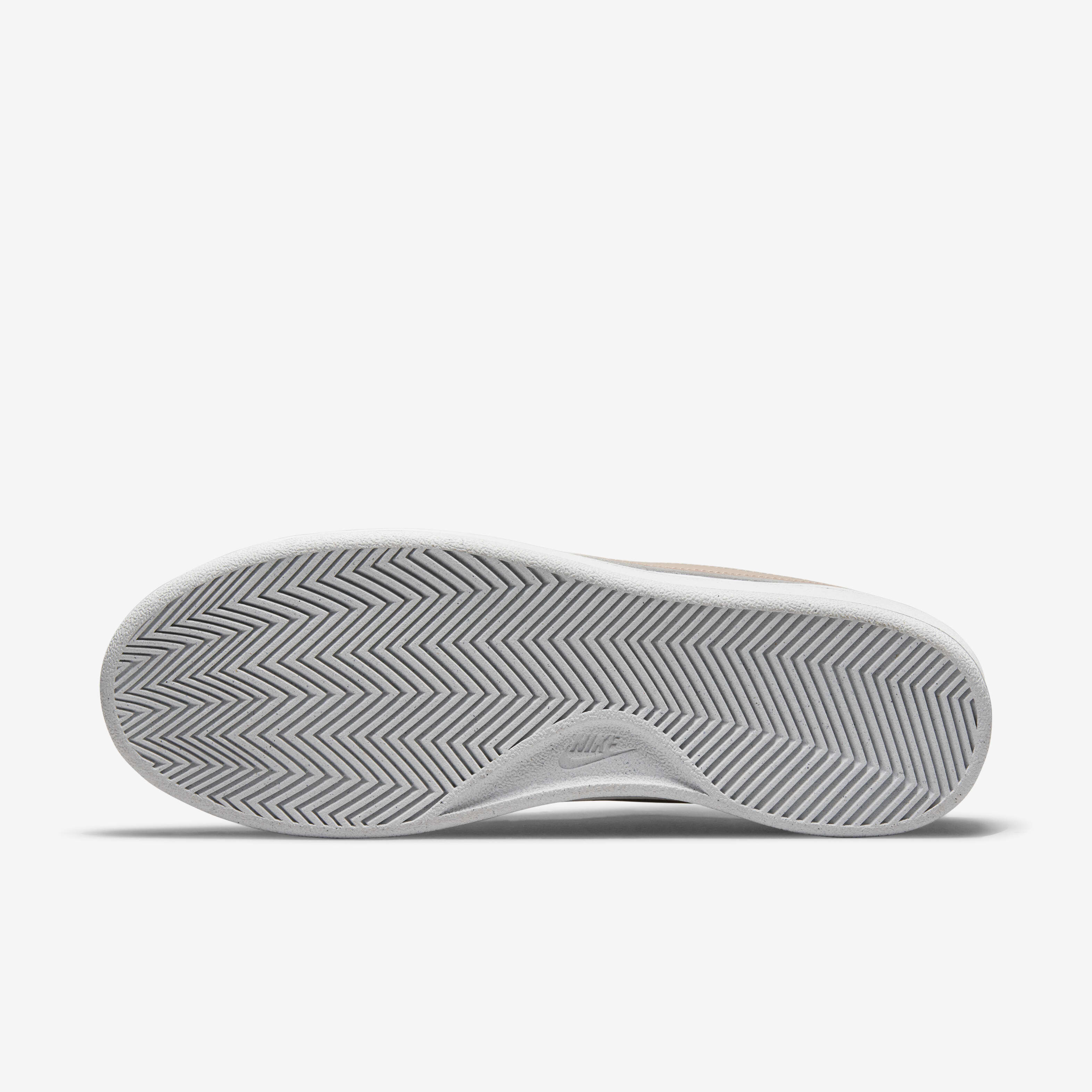 Buy Nike Court Royale 2 Women s Shoe Nike Saudi Official