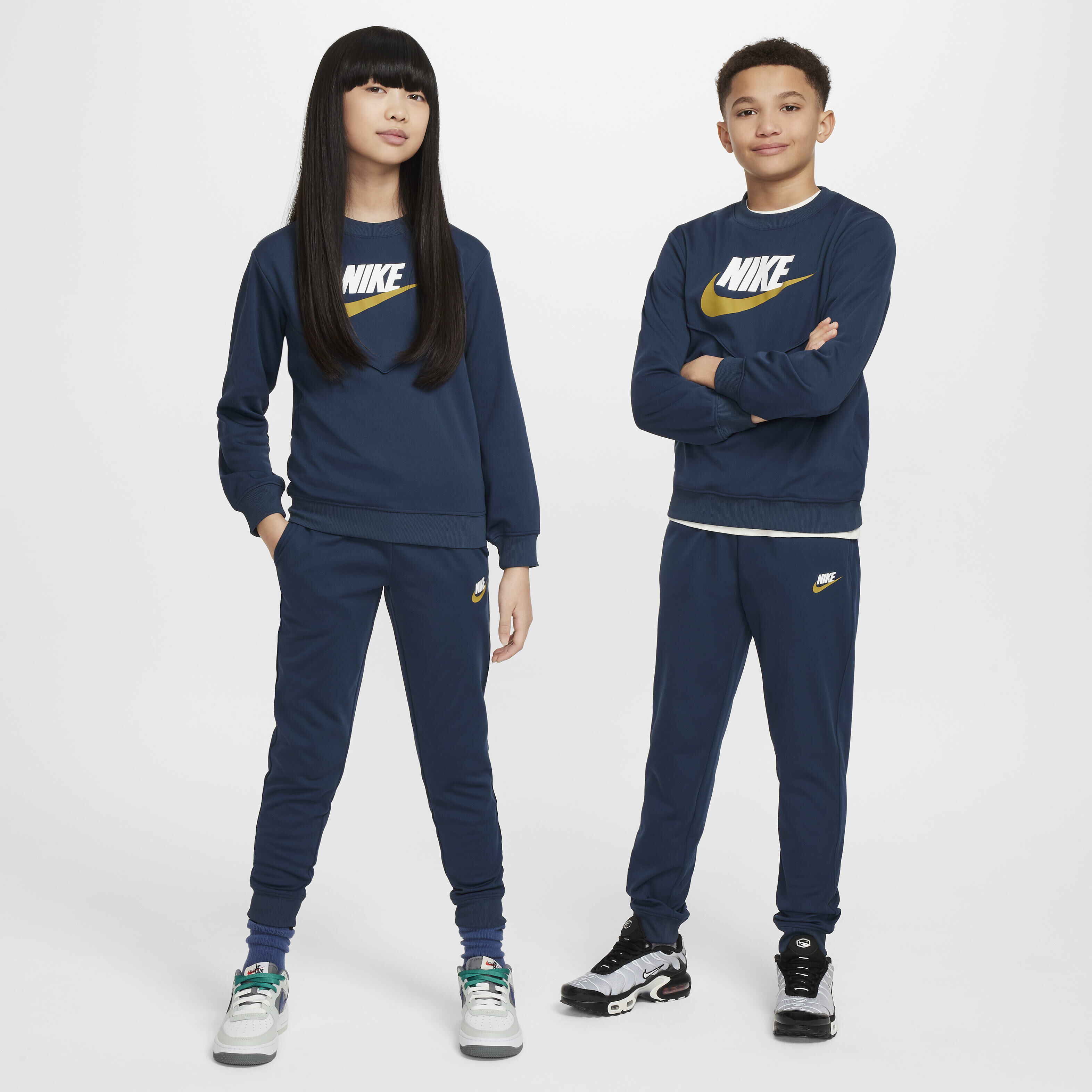 Nike Sportswear image number 0