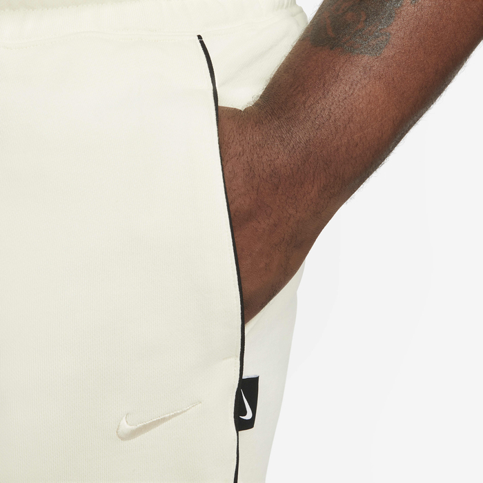 Nike Swoosh image number 9 Nike Swoosh image number 9