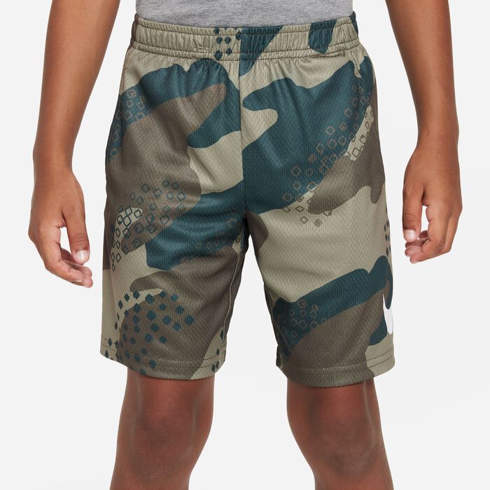 Nike club online camo shorts