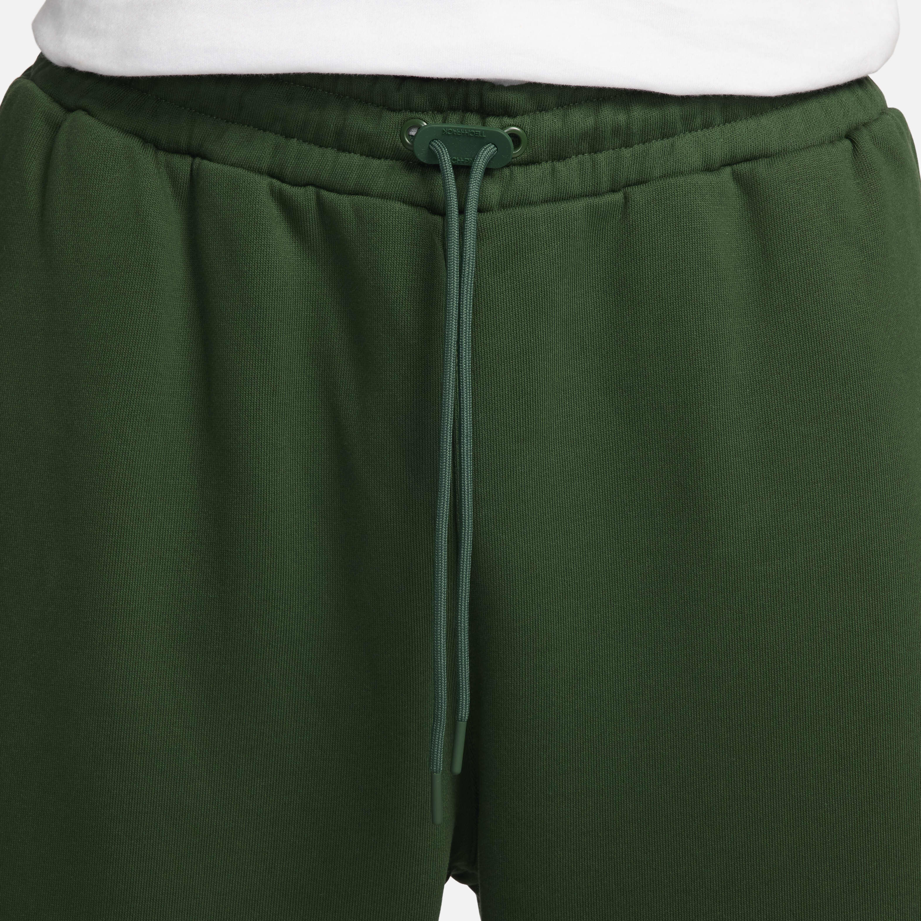 Nike Sportswear Therma-FIT Tech Pack image number 2