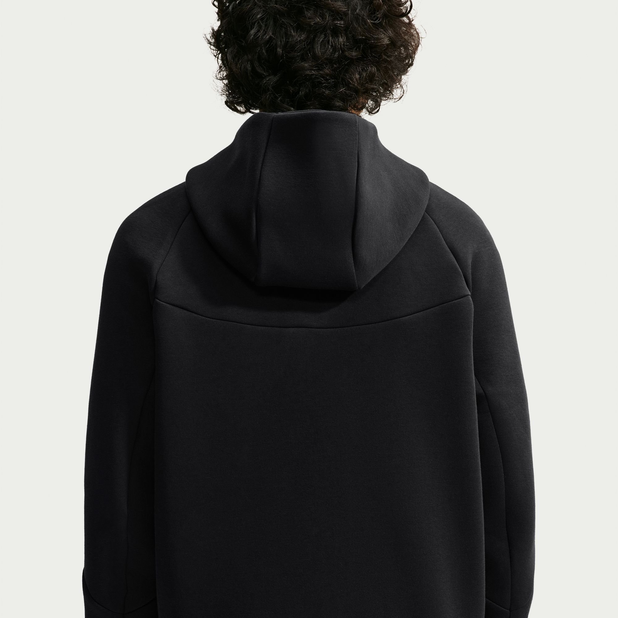 نايكي تيك image number 3