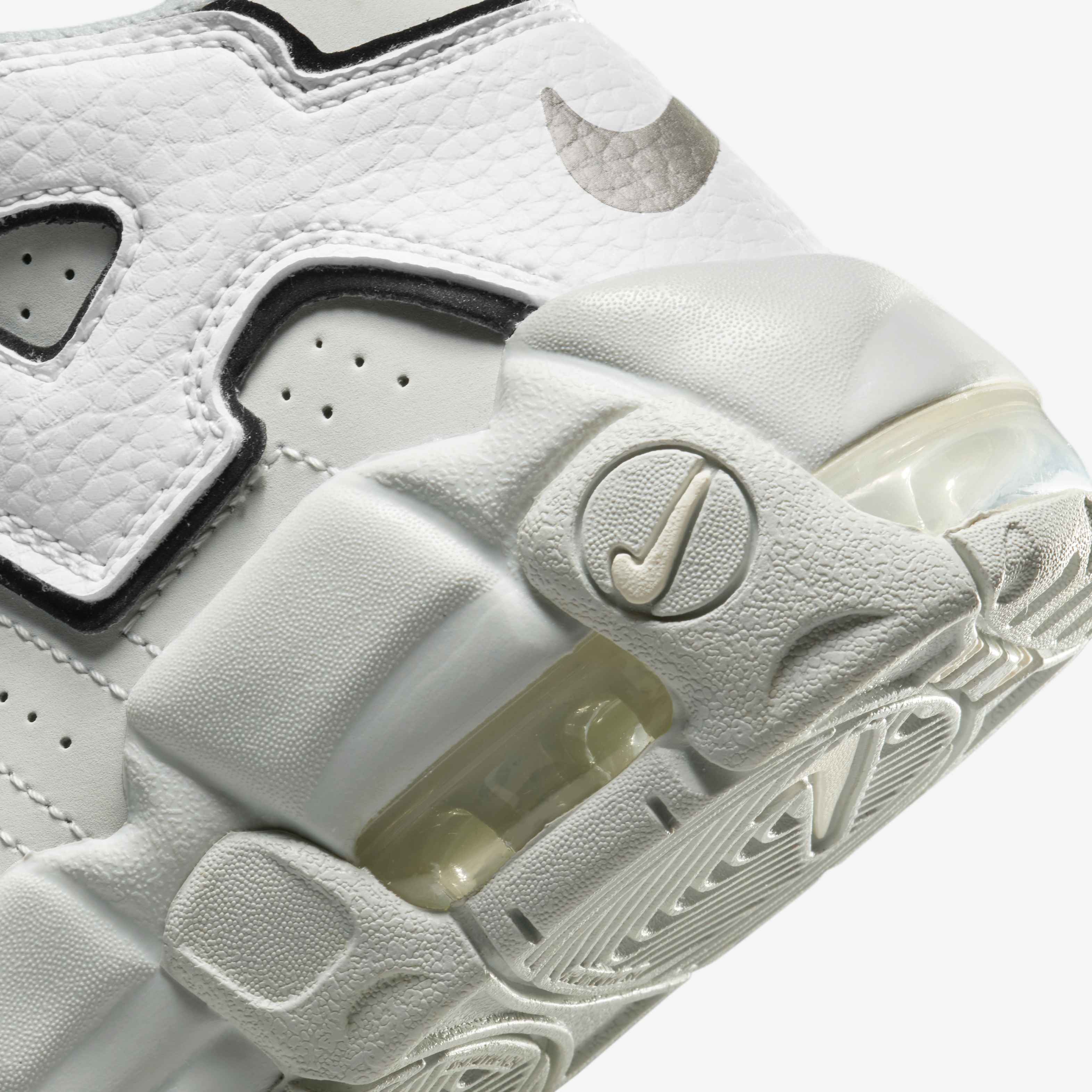 Nike Air More Uptempo image number 7