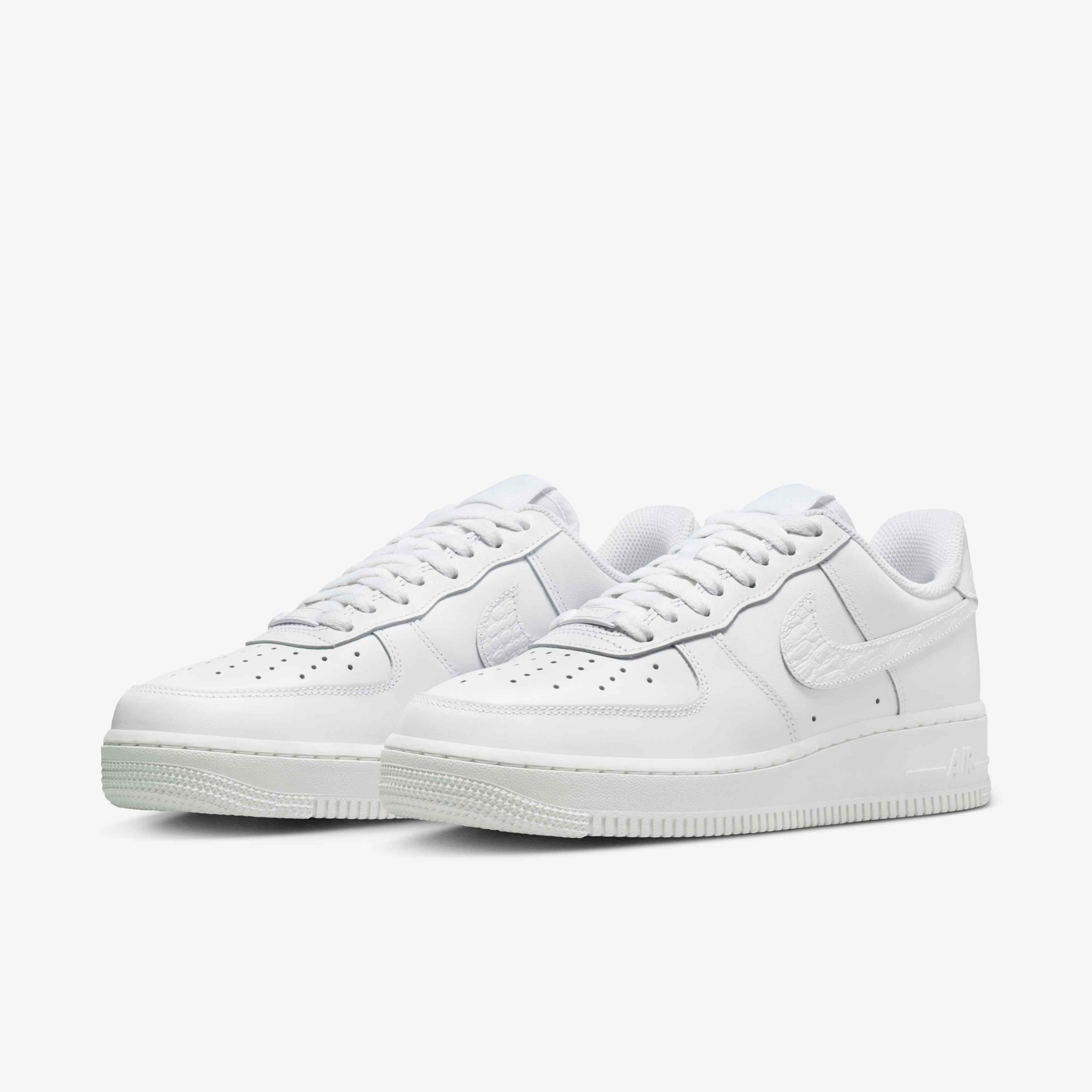 Nike Air Force 1 '07 SE image number 4