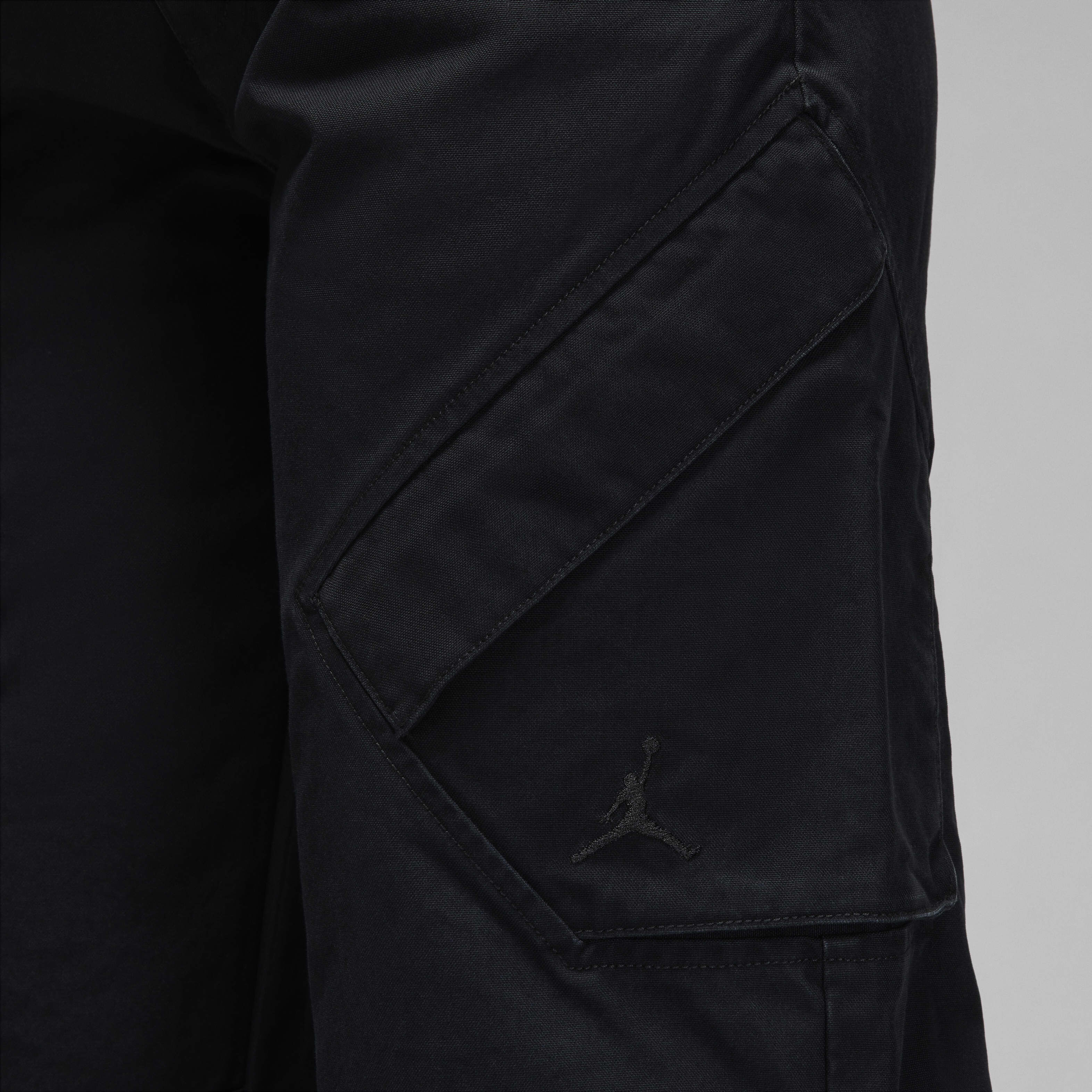 Buy Jordan Chicago Women's Trousers - Black | Nike Saudi