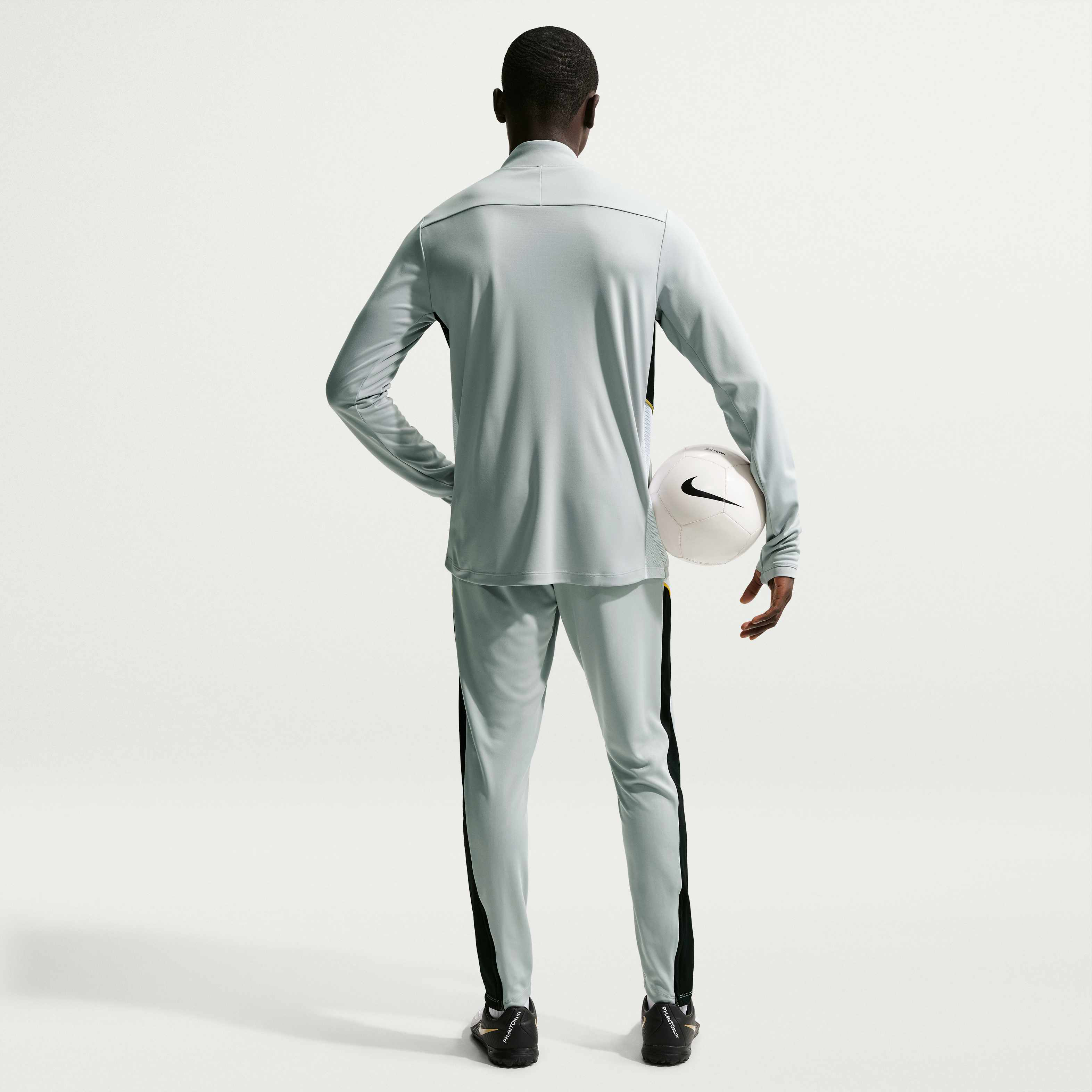 Nike Academy image number 4