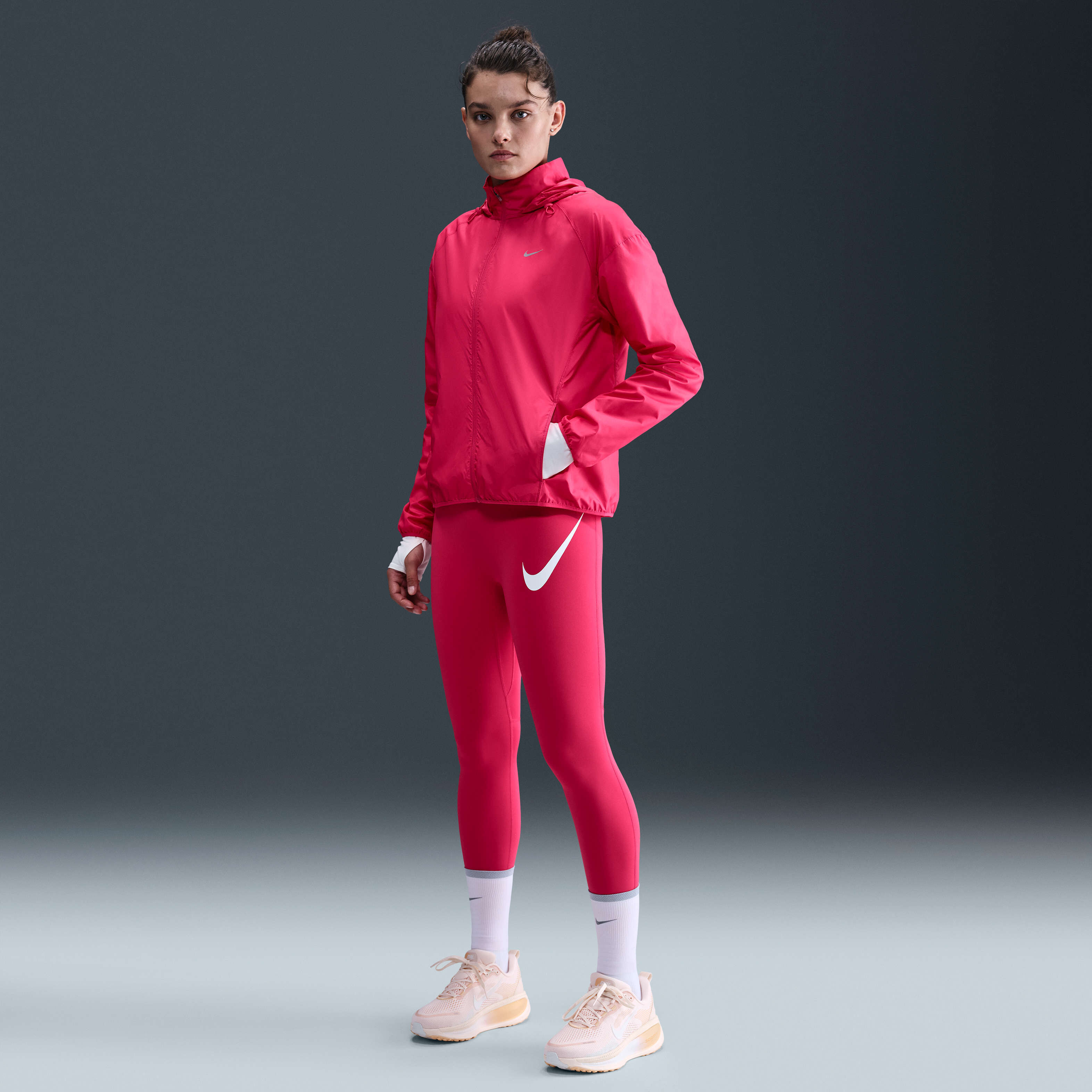 Nike Tempo image number 3