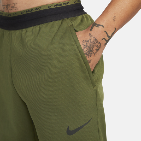 Nike therma sphere sales trousers