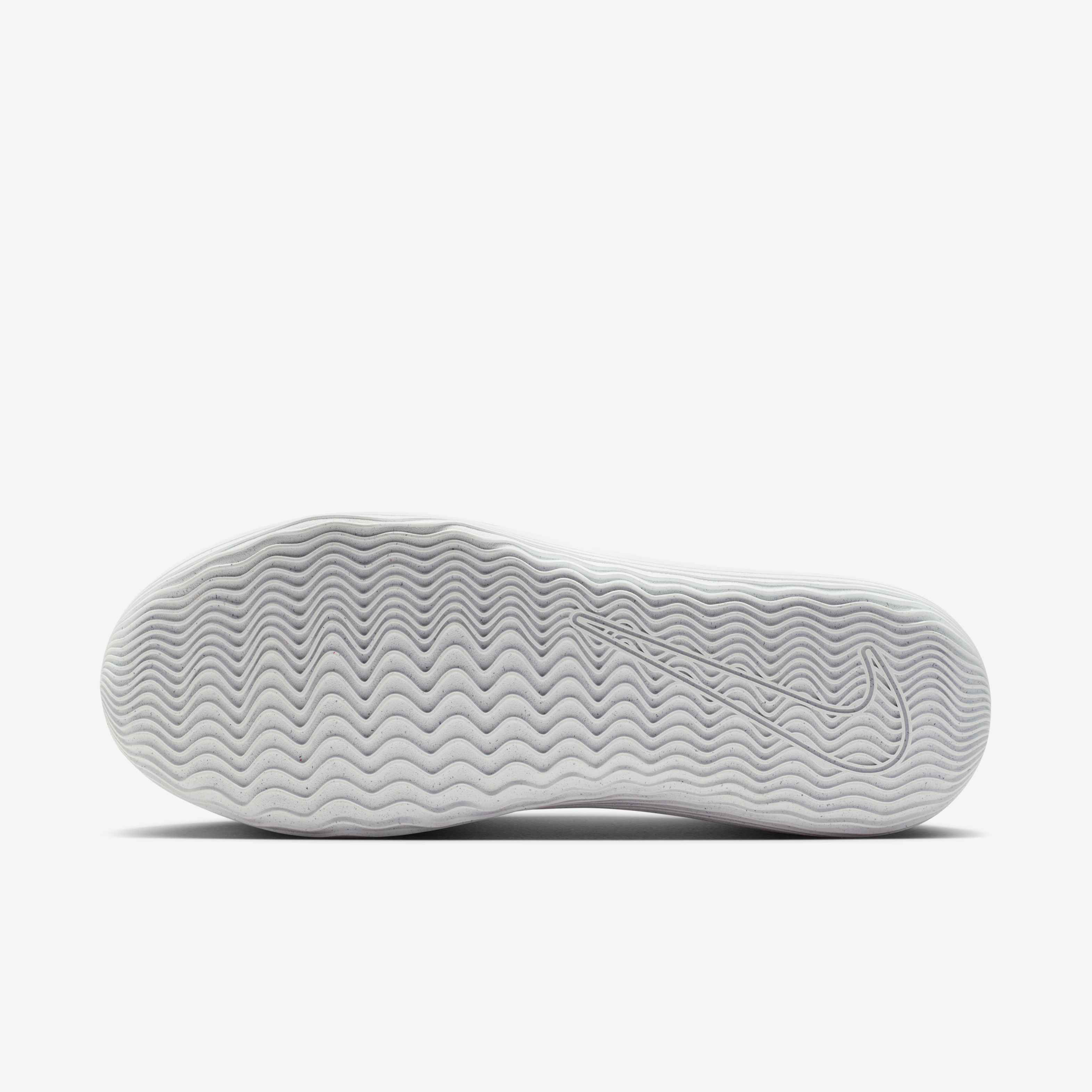 نايكي بريسيجن 8 لو image number 1