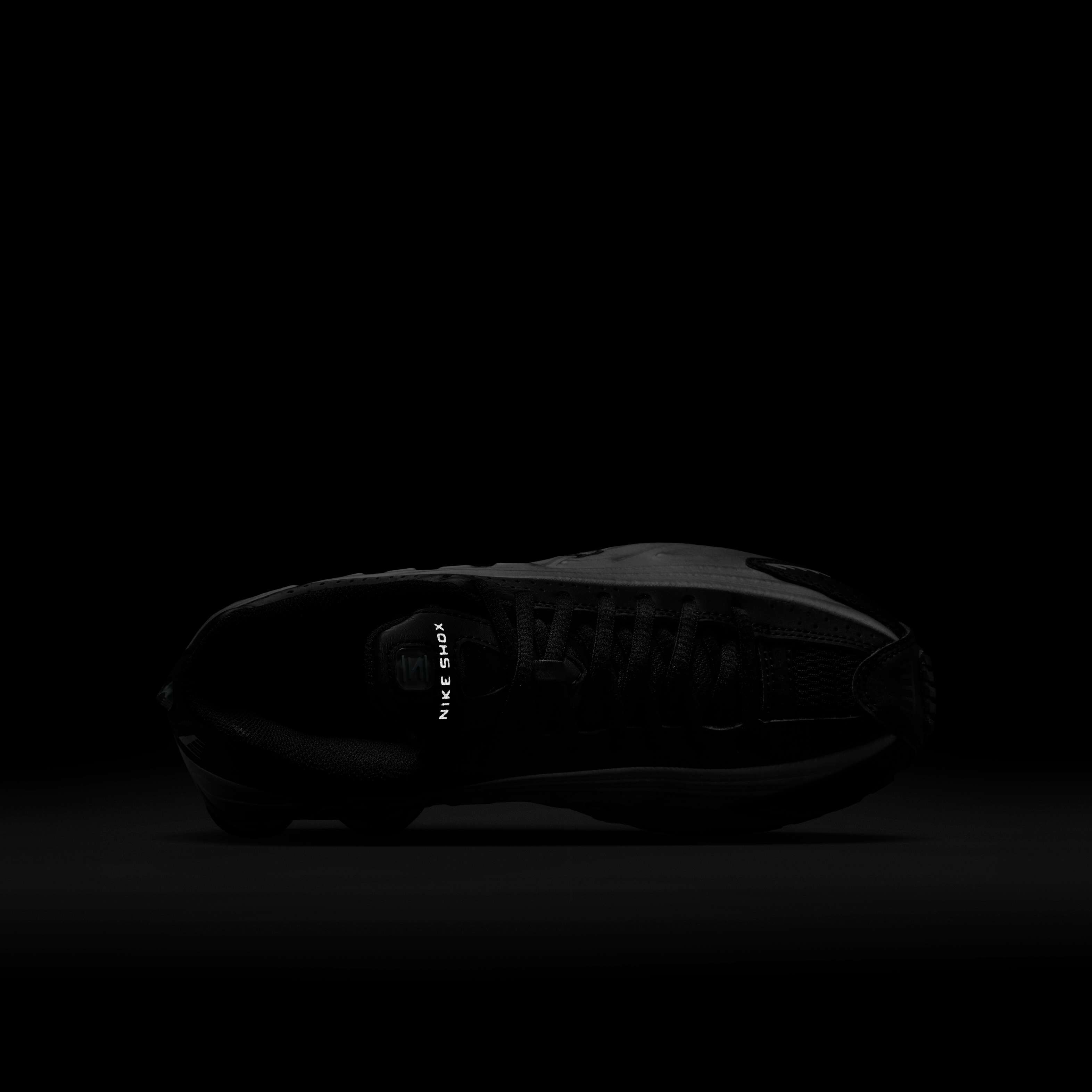 Nike Shox R4 image number 8