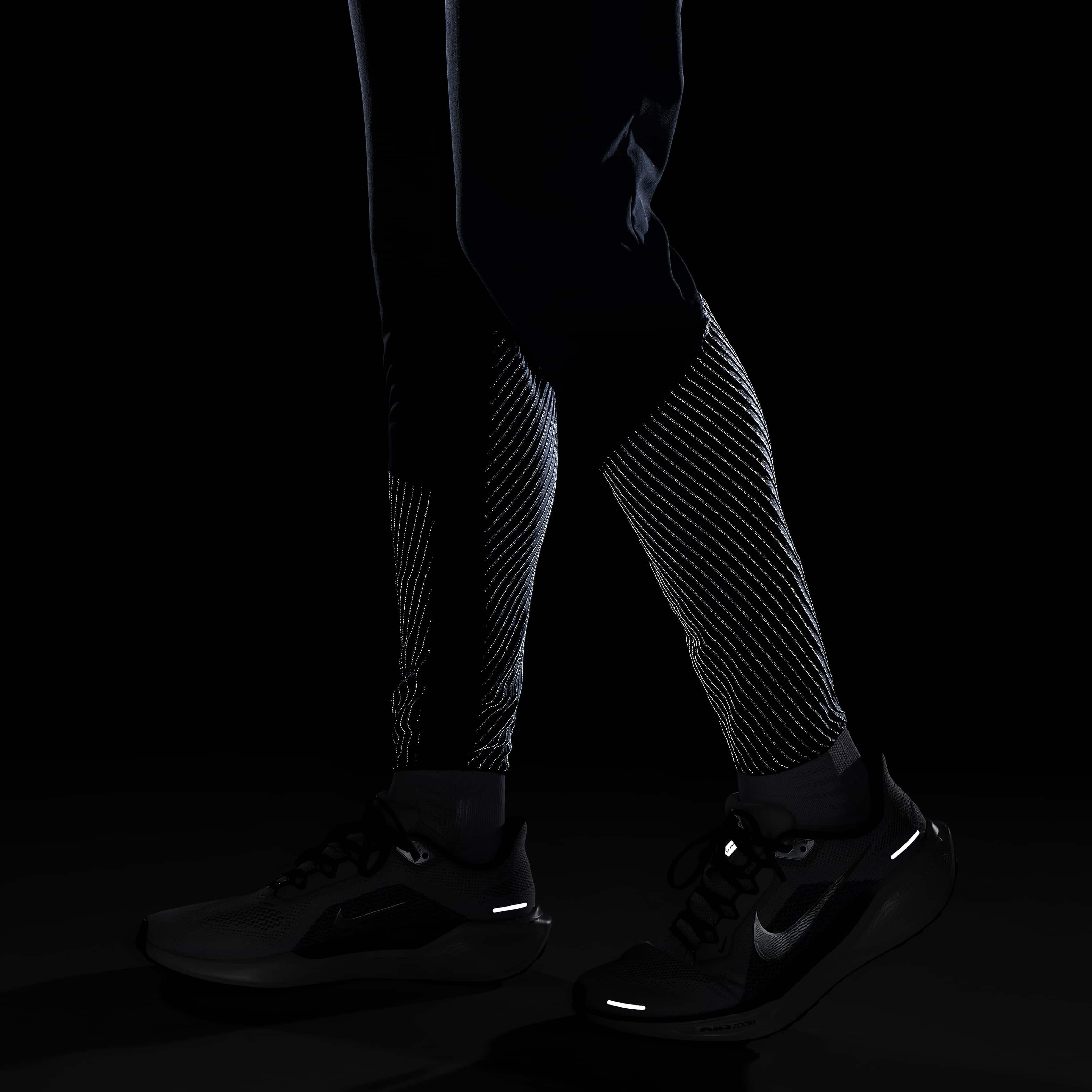 Nike Phenom Running Division image number 9