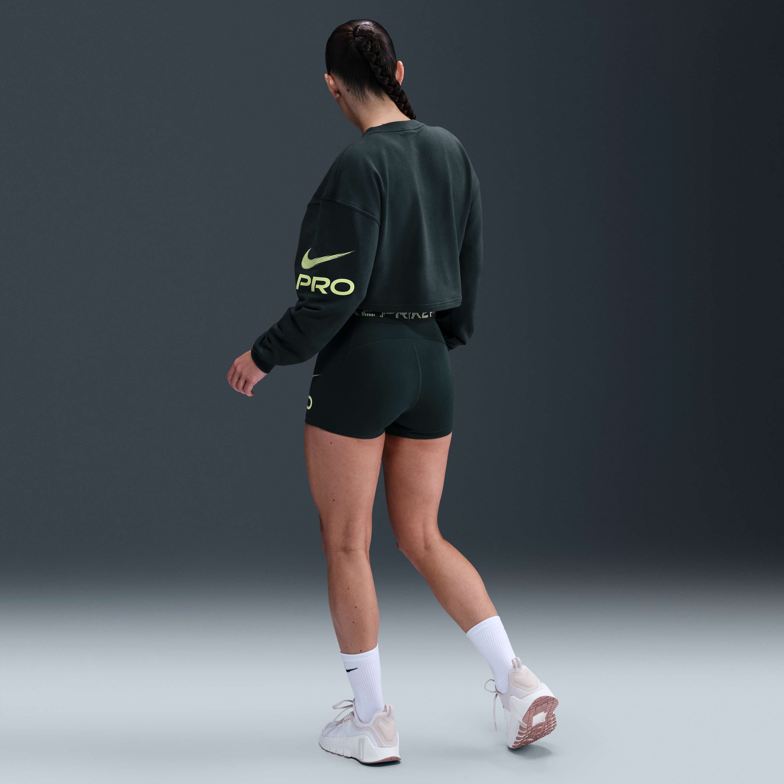 نايكي برو image number 4