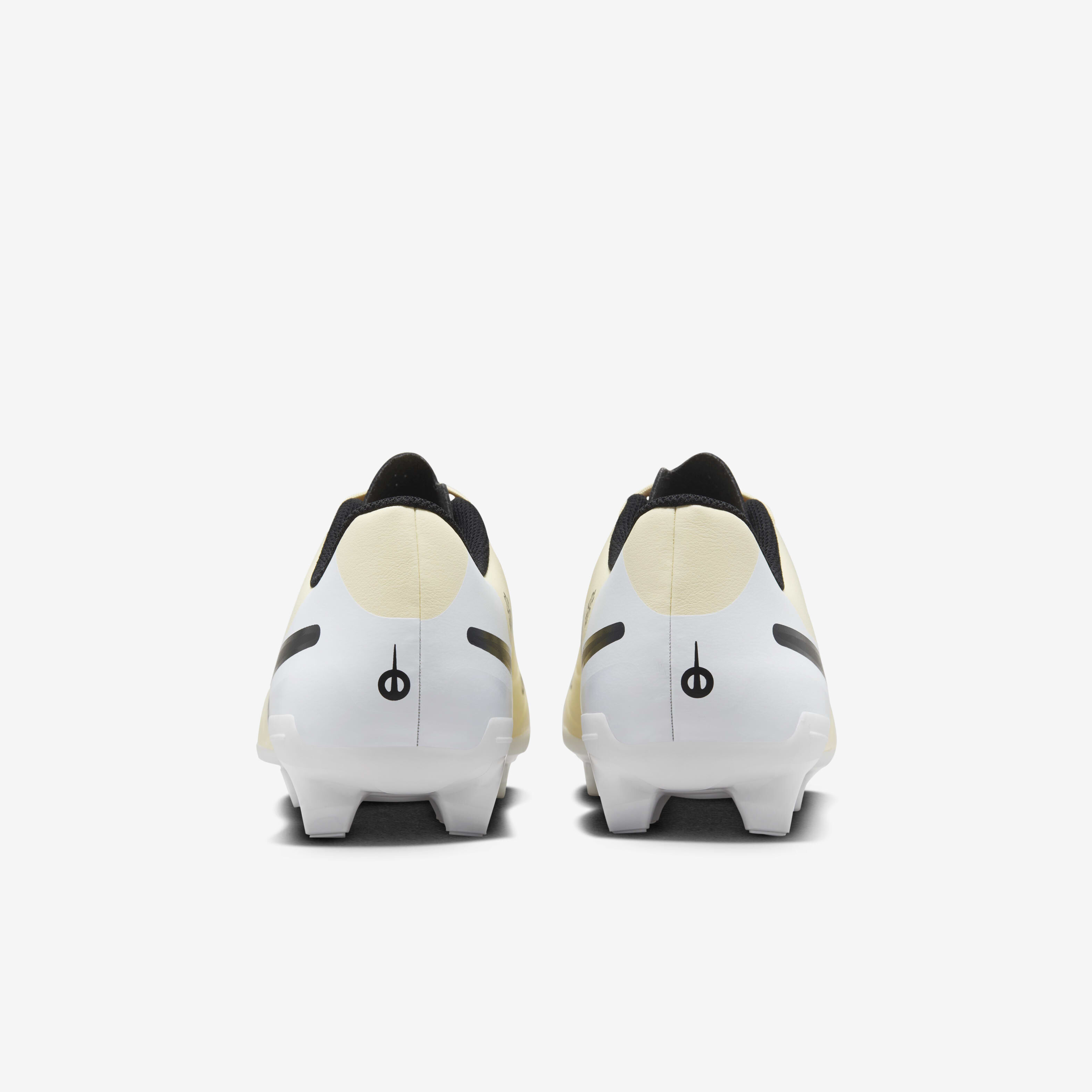 Nike Tiempo Legend 10 Club image number 5
