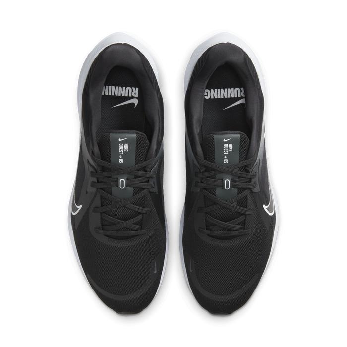 Nike quest deals lightweight running sneaker