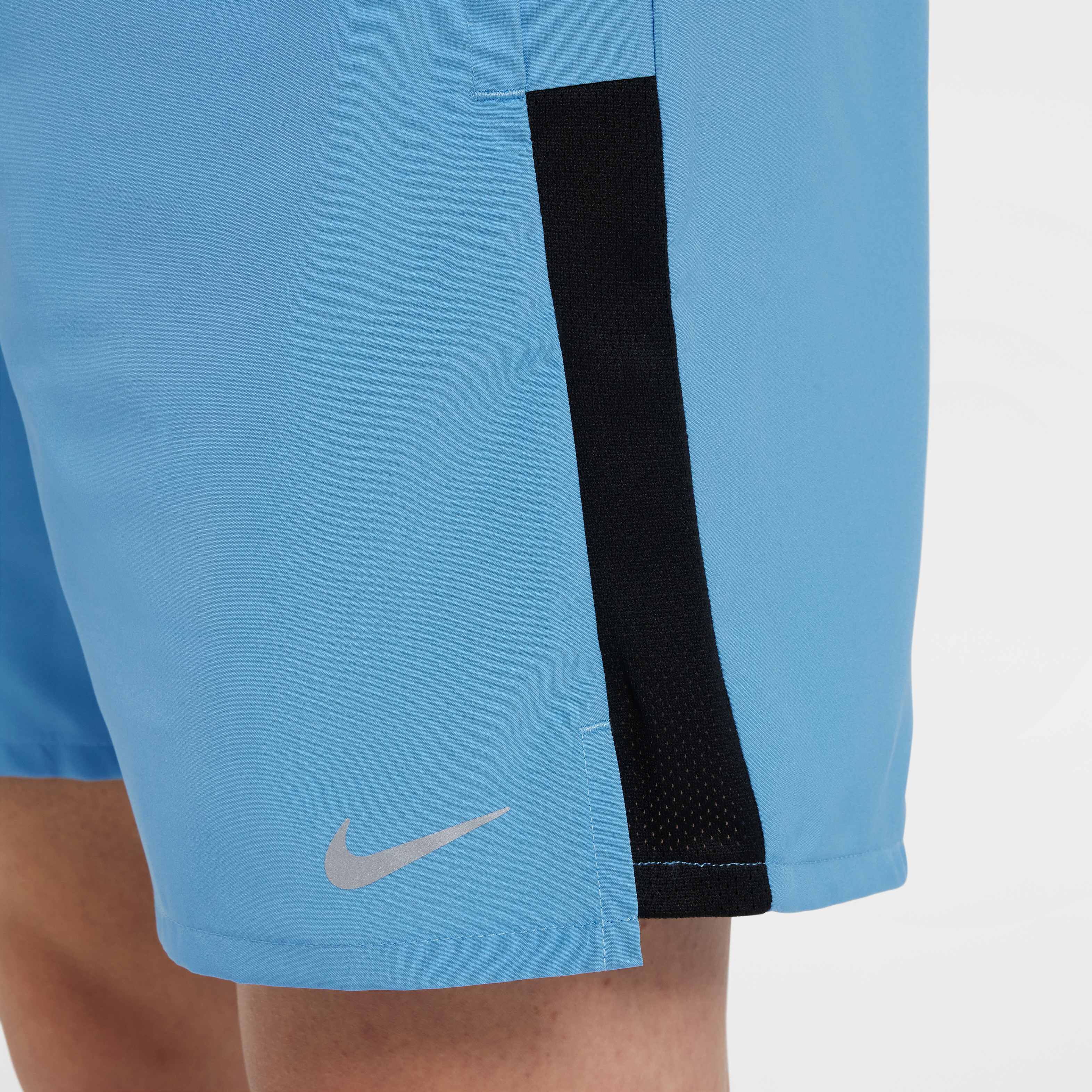Nike Dri-FIT Challenger image number 5