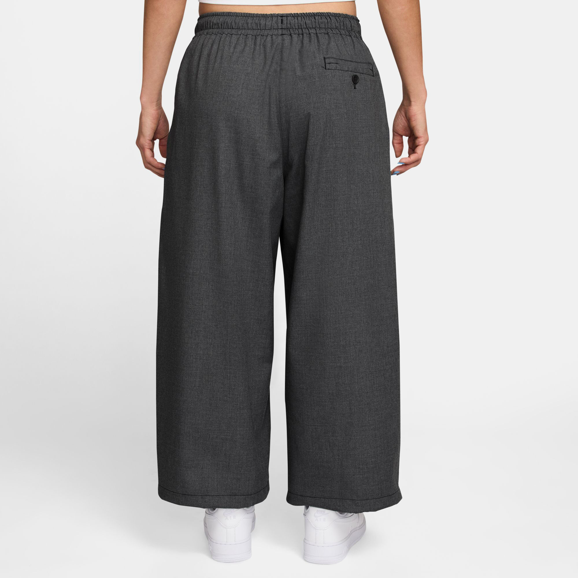 نايكي سبورتسوير image number 1