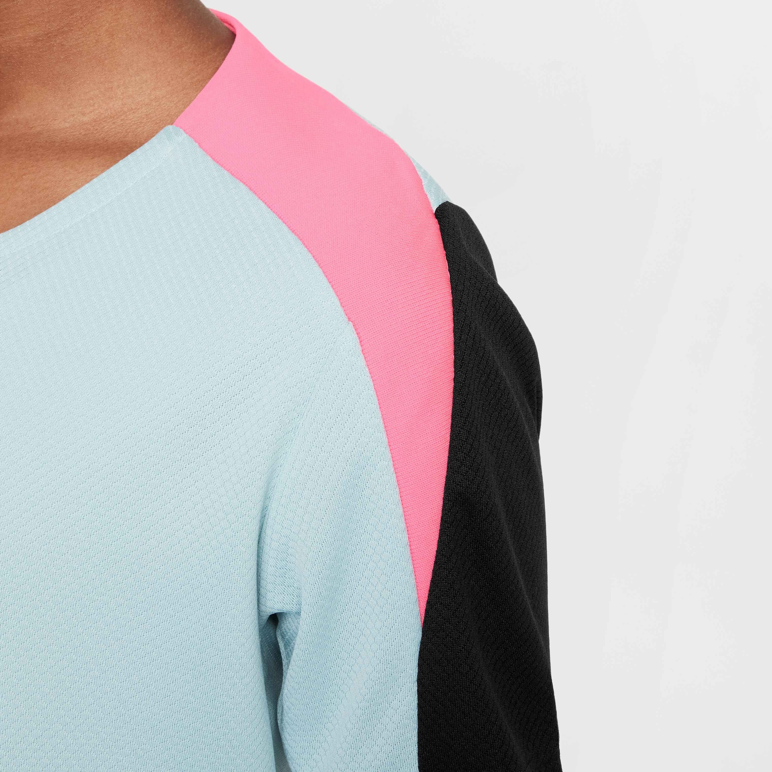 Nike Dri-FIT Strike image number 4