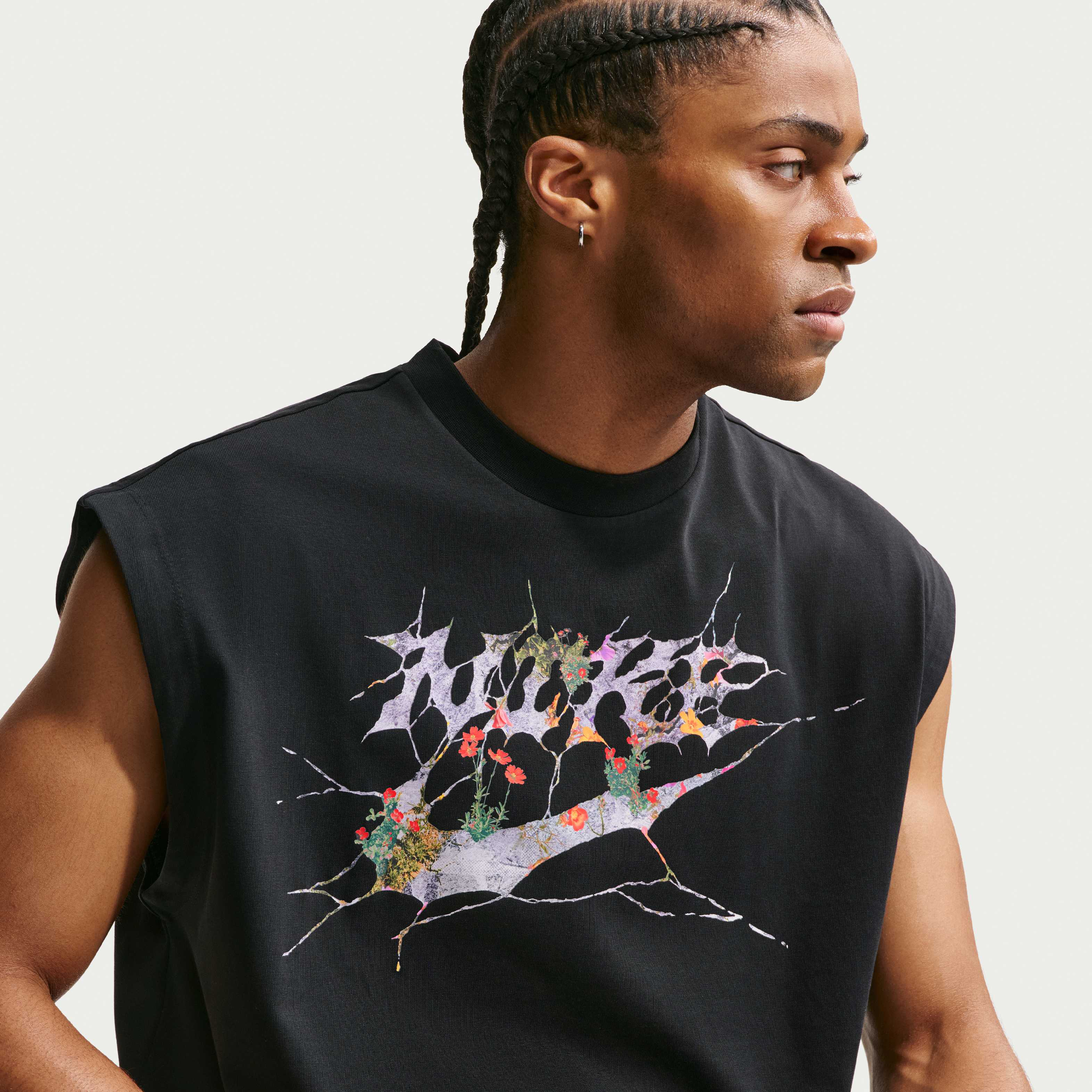 Nike Standard Issue image number 2