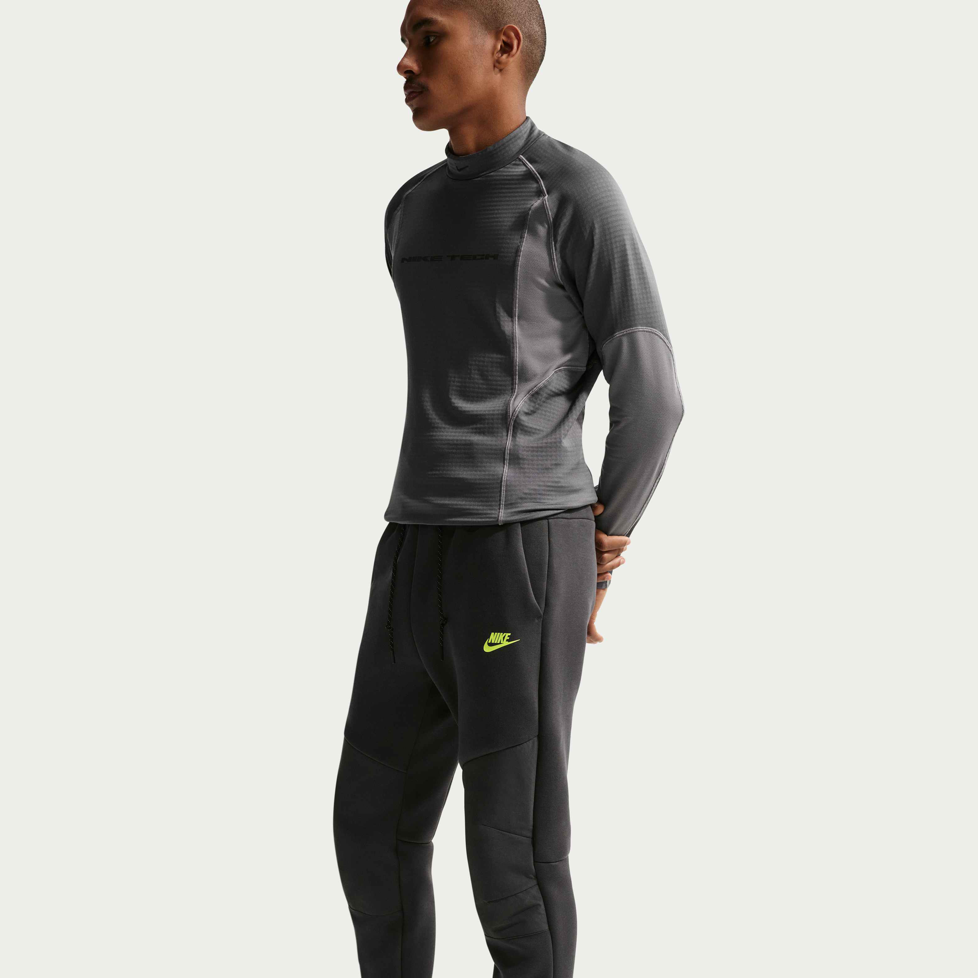 Nike Tech image number 3