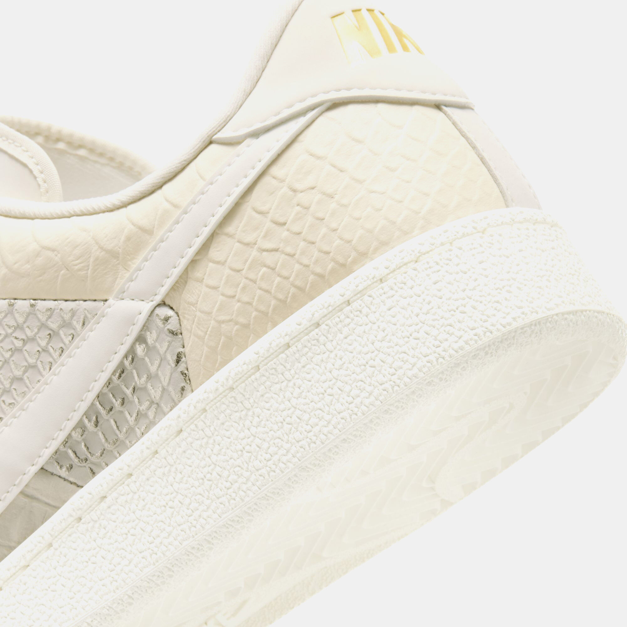 Nike Tennis Classic image number 9