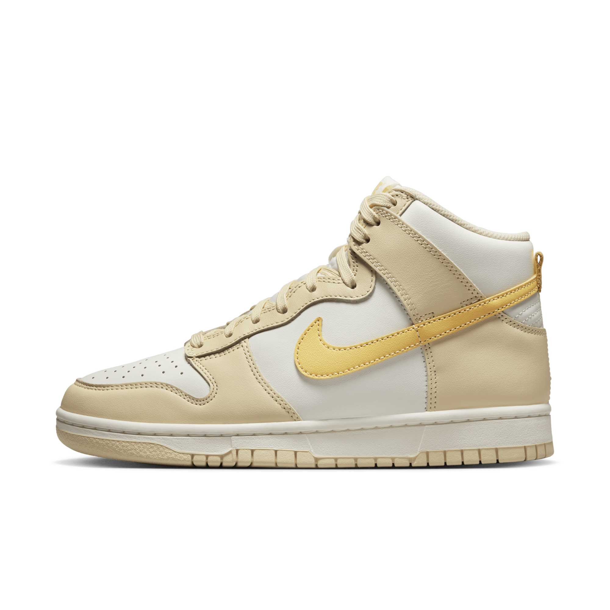 Shop Dunk High Women s Shoes Nike KSA