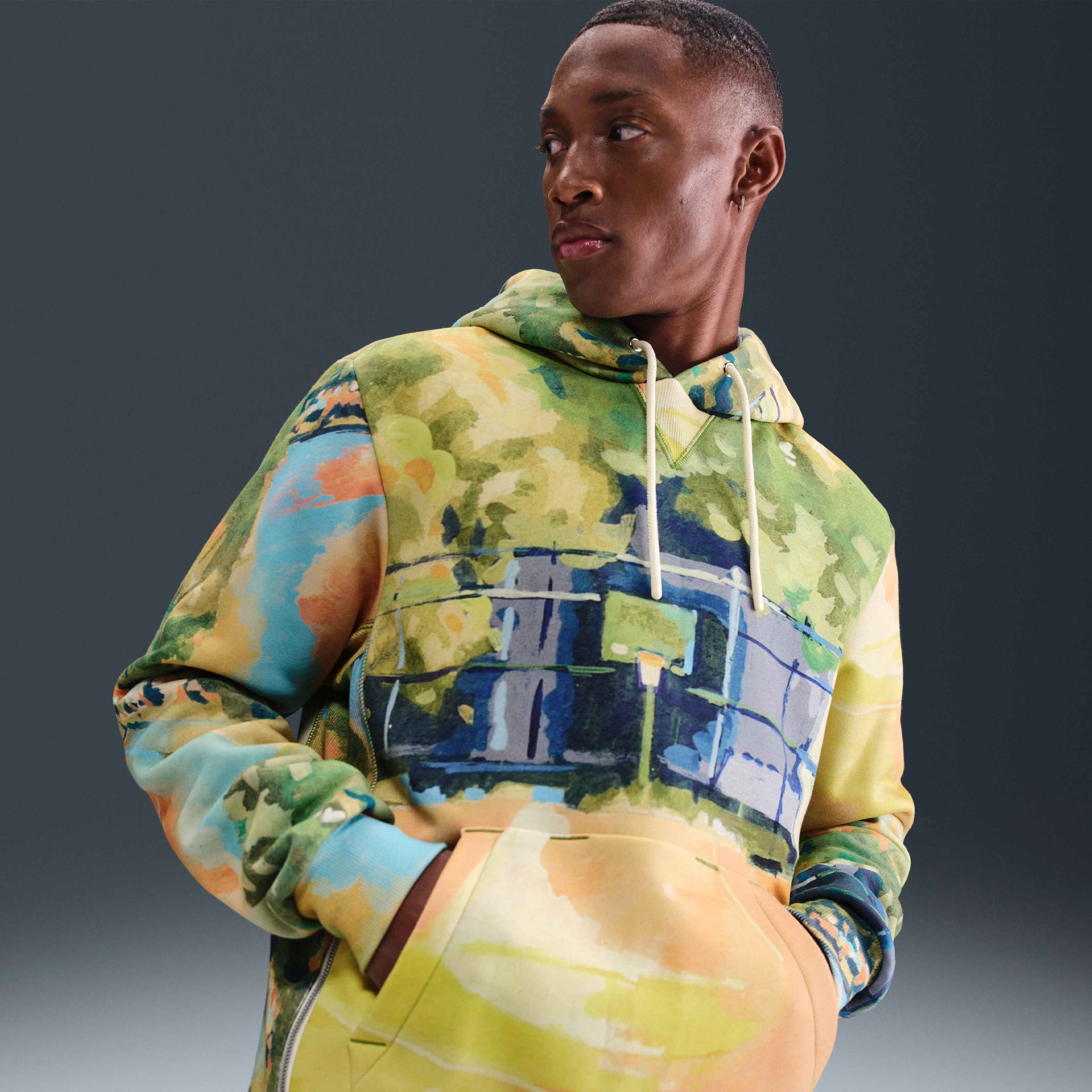 Nike Standard Issue image number 0