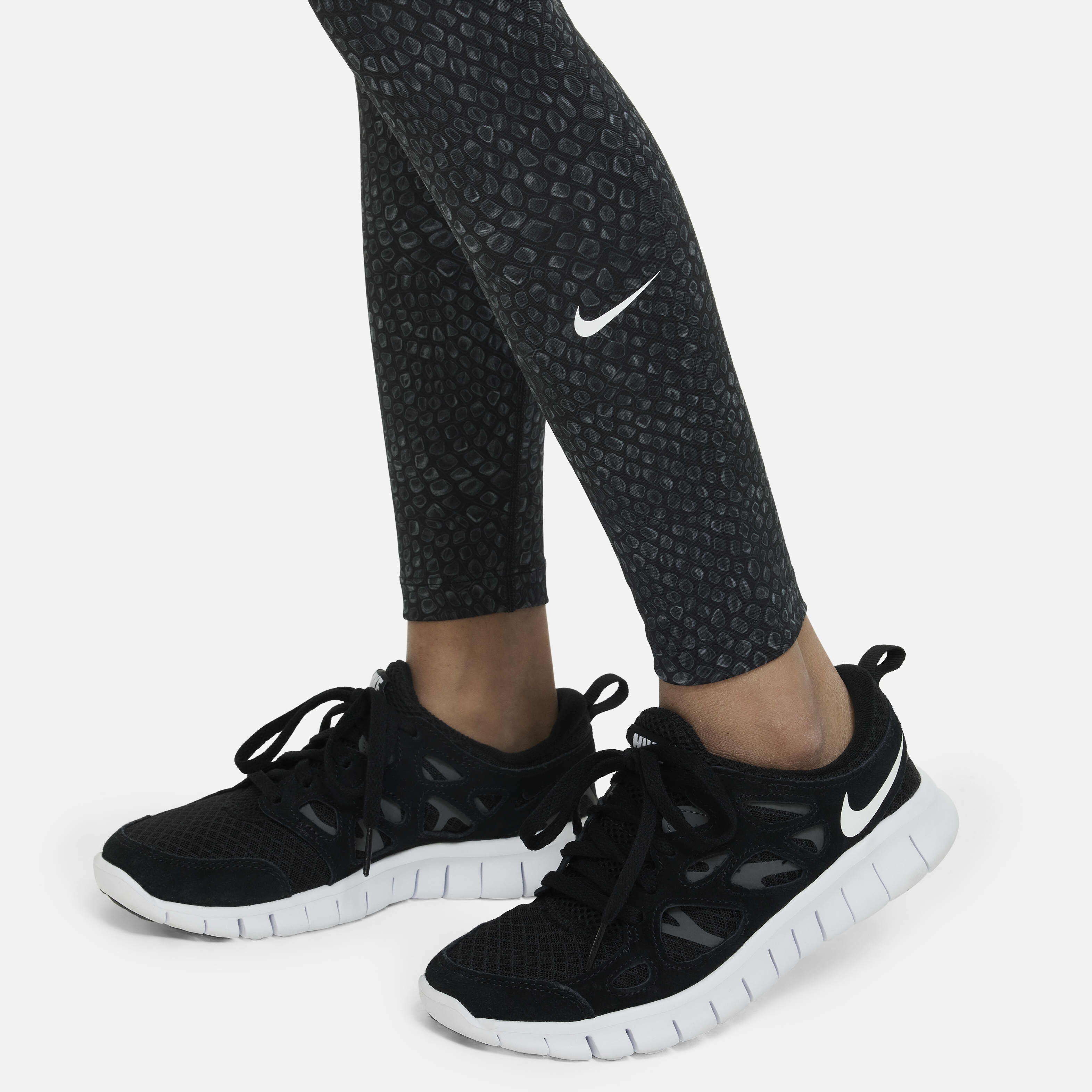 Nike spotted cat discount