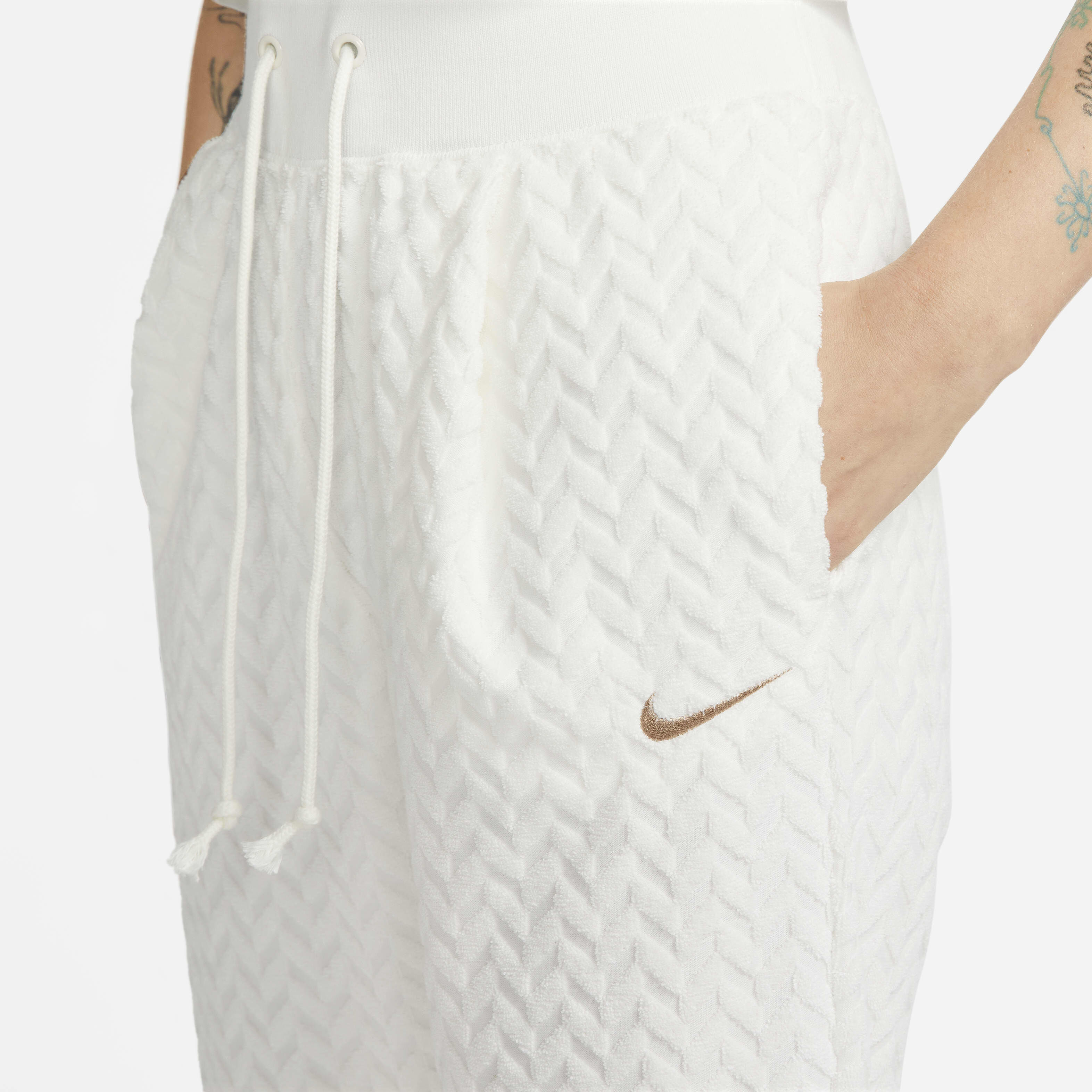 Nike Sportswear Everyday Modern image number 2