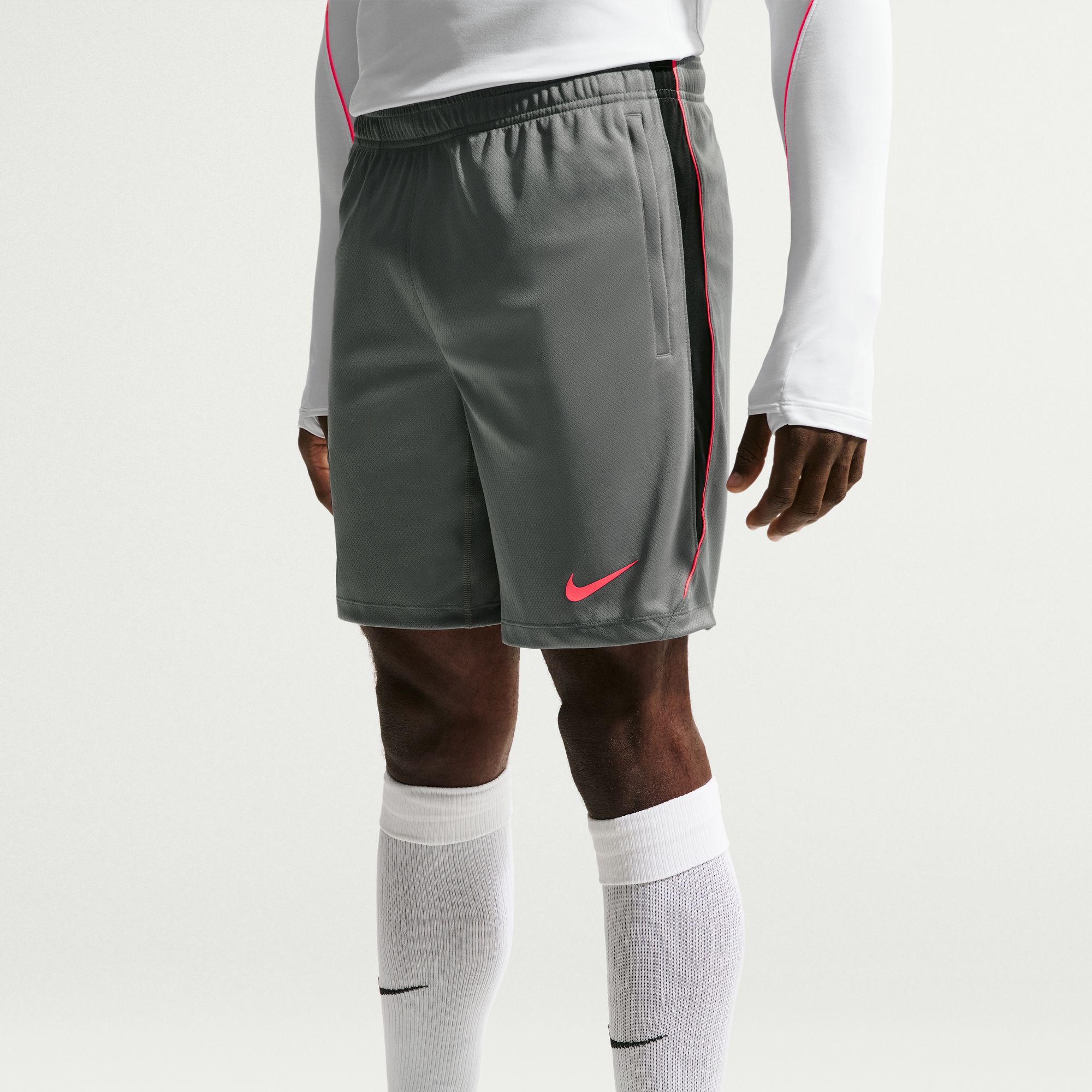 Nike Strike image number 1