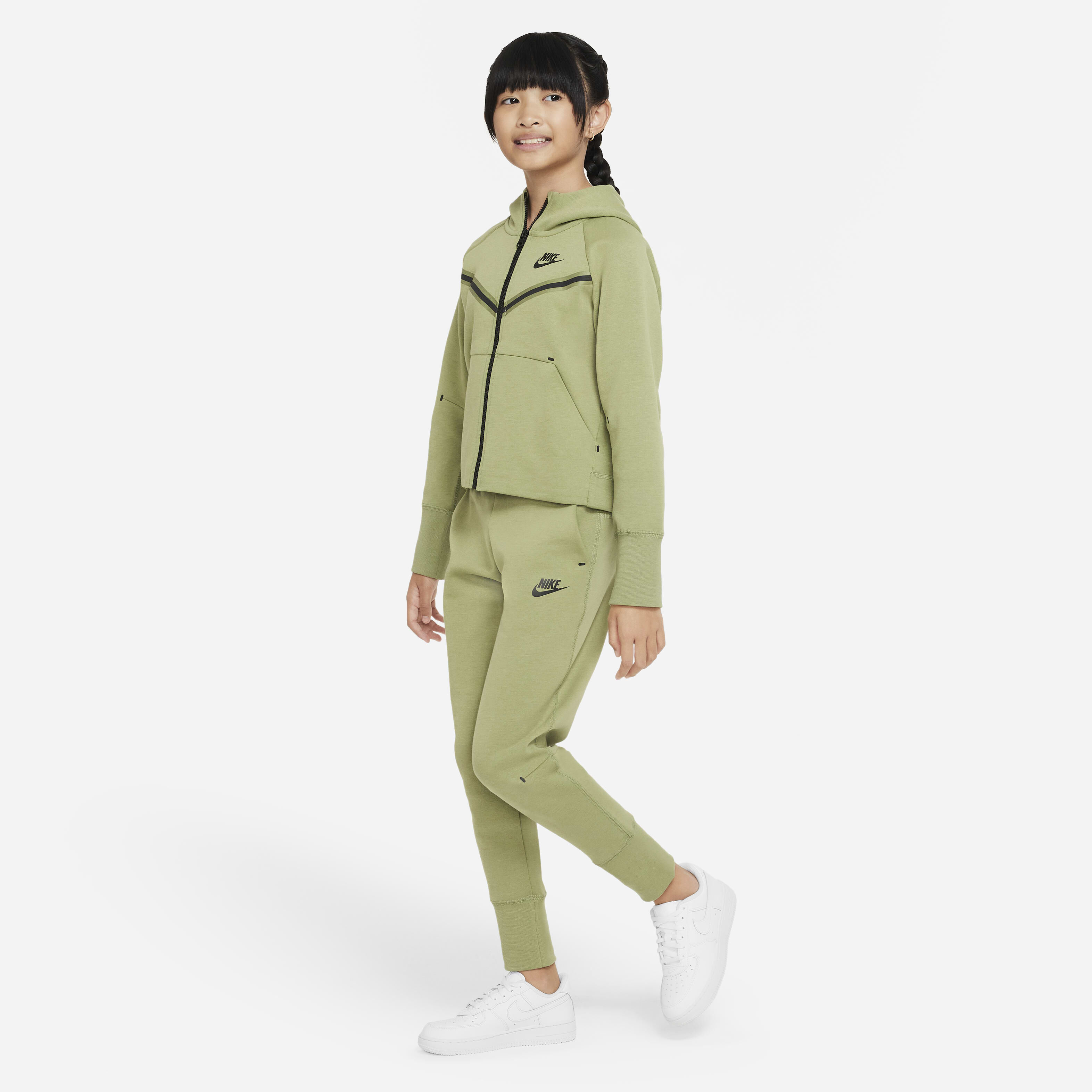 نايكي سبورتسوير تك فليس image number 5