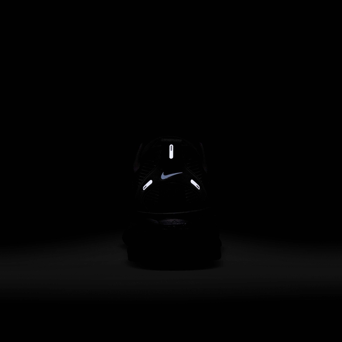 نايكي فوميرو 18 image number 8 نايكي فوميرو 18 image number 8