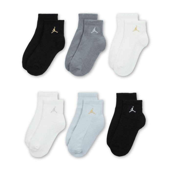 Jordan Everyday Essentials image number 1 Jordan Everyday Essentials image number 1