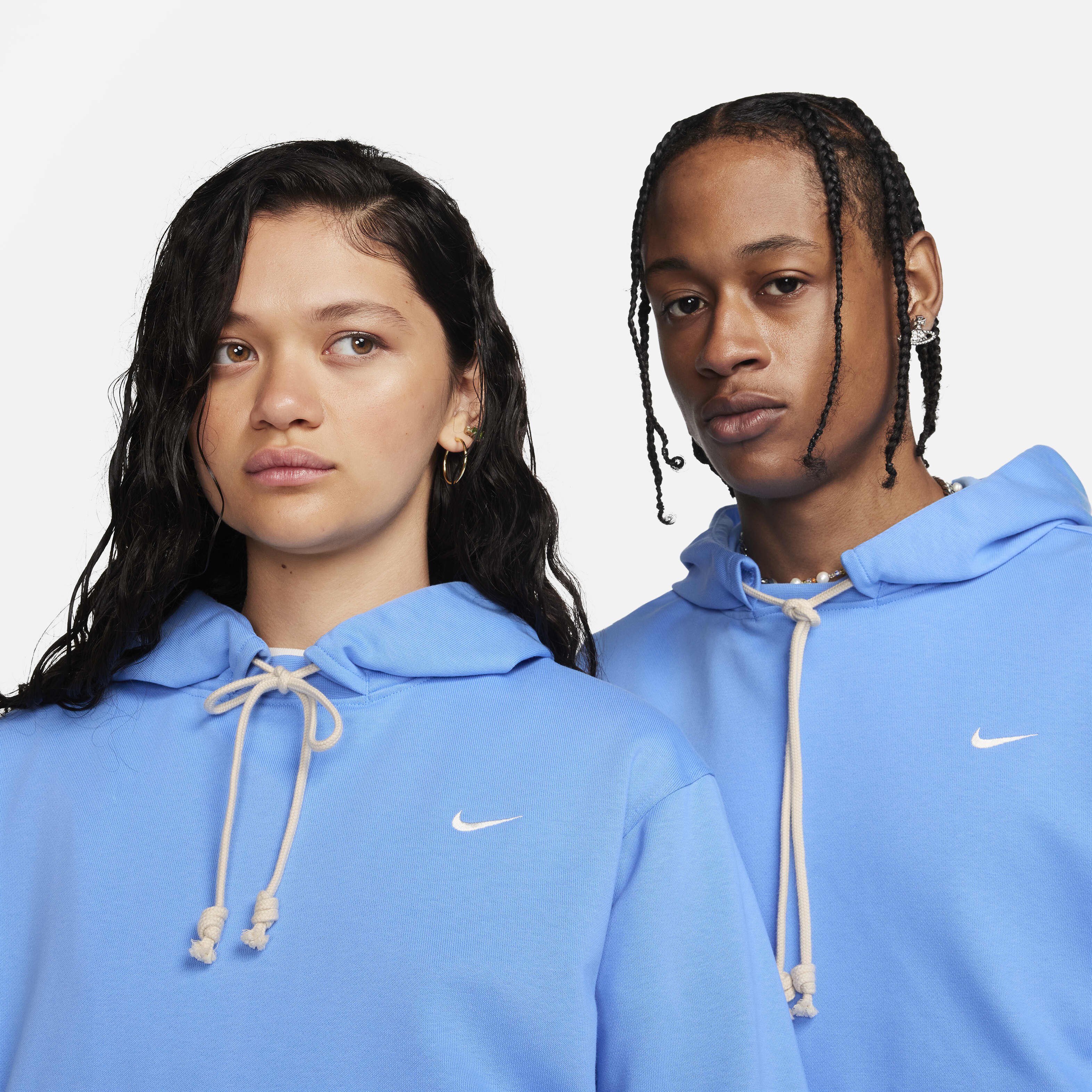 Nike Standard Issue image number 2