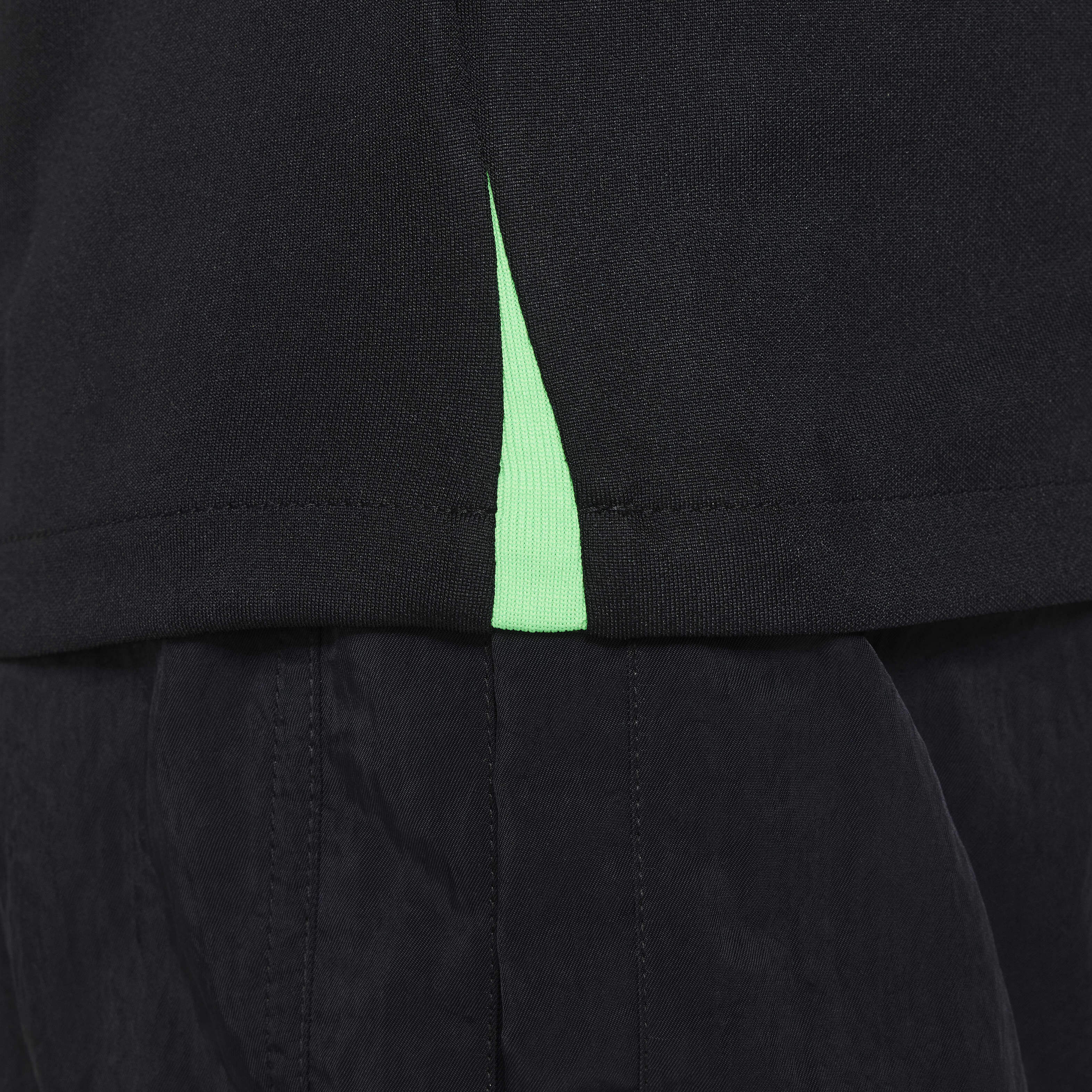 ليفربول F.C. سترايك image number 3